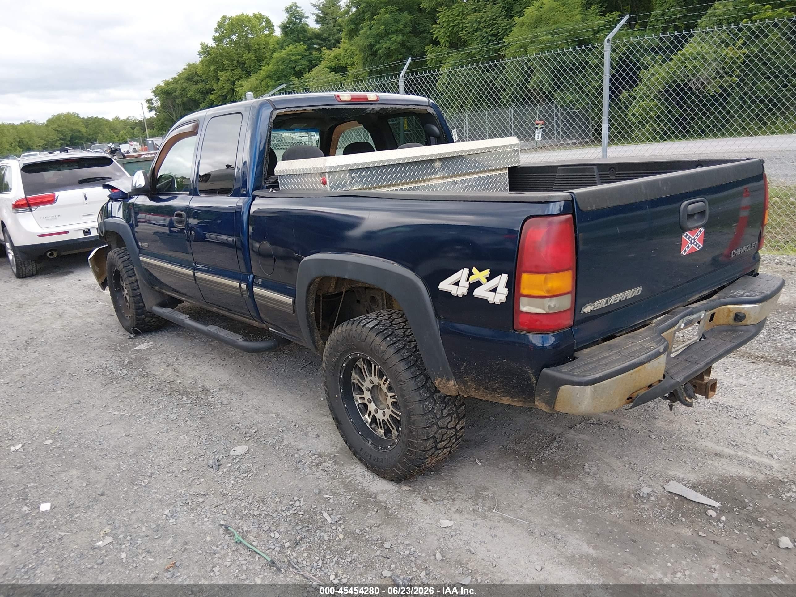 2002 Chevrolet Silverado 2500 Ls Blue vin: 1GCGK29UX2Z237734