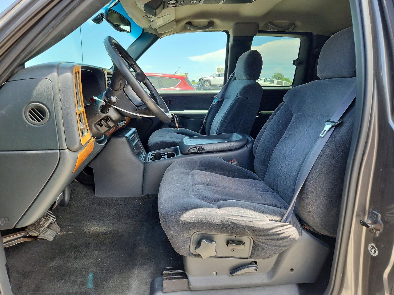 2000 Chevrolet Silverado K2500 Gray vin: 1GCGK29UXYE158161