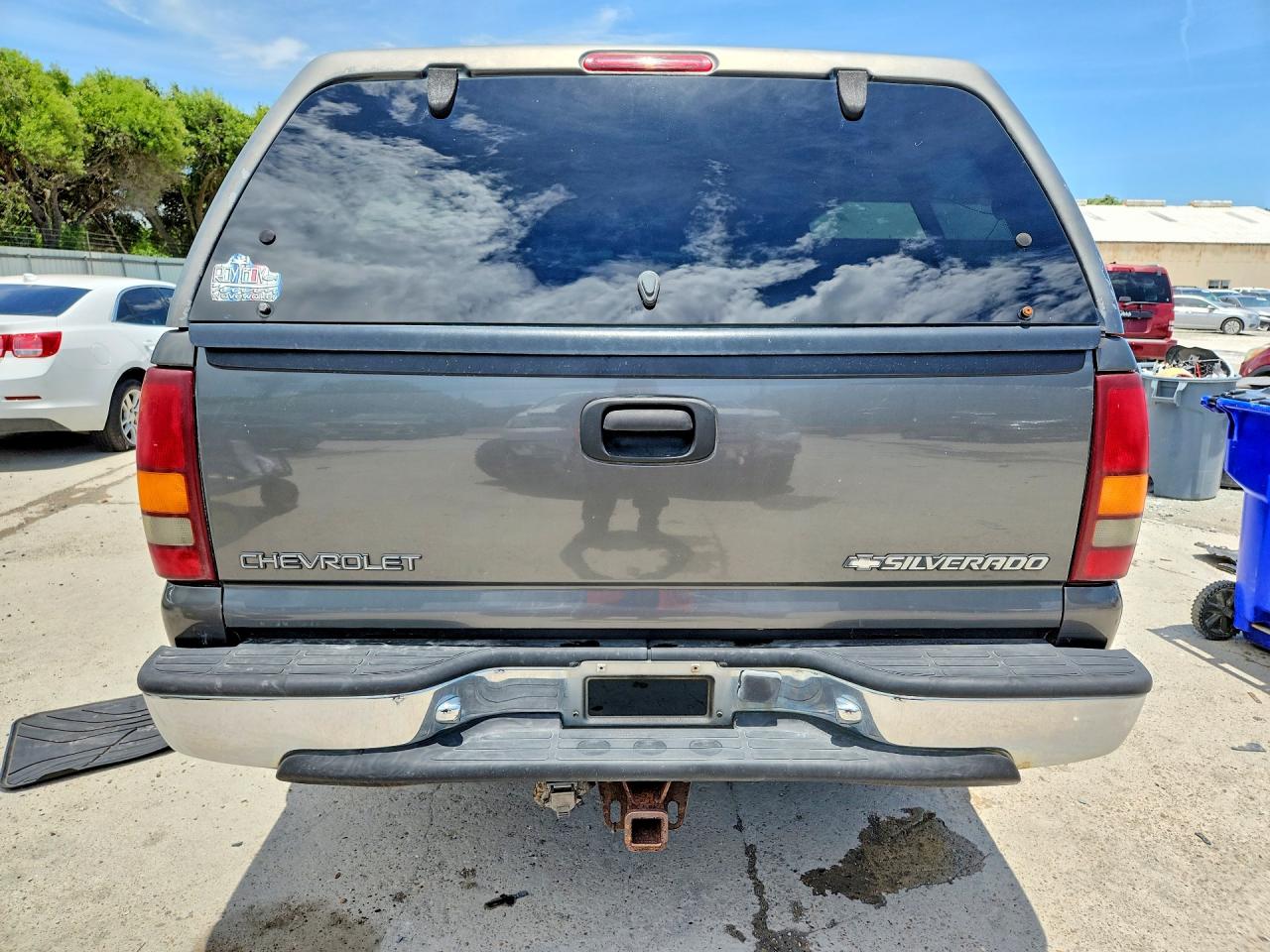 2000 Chevrolet Silverado K2500 Gray vin: 1GCGK29UXYE158161