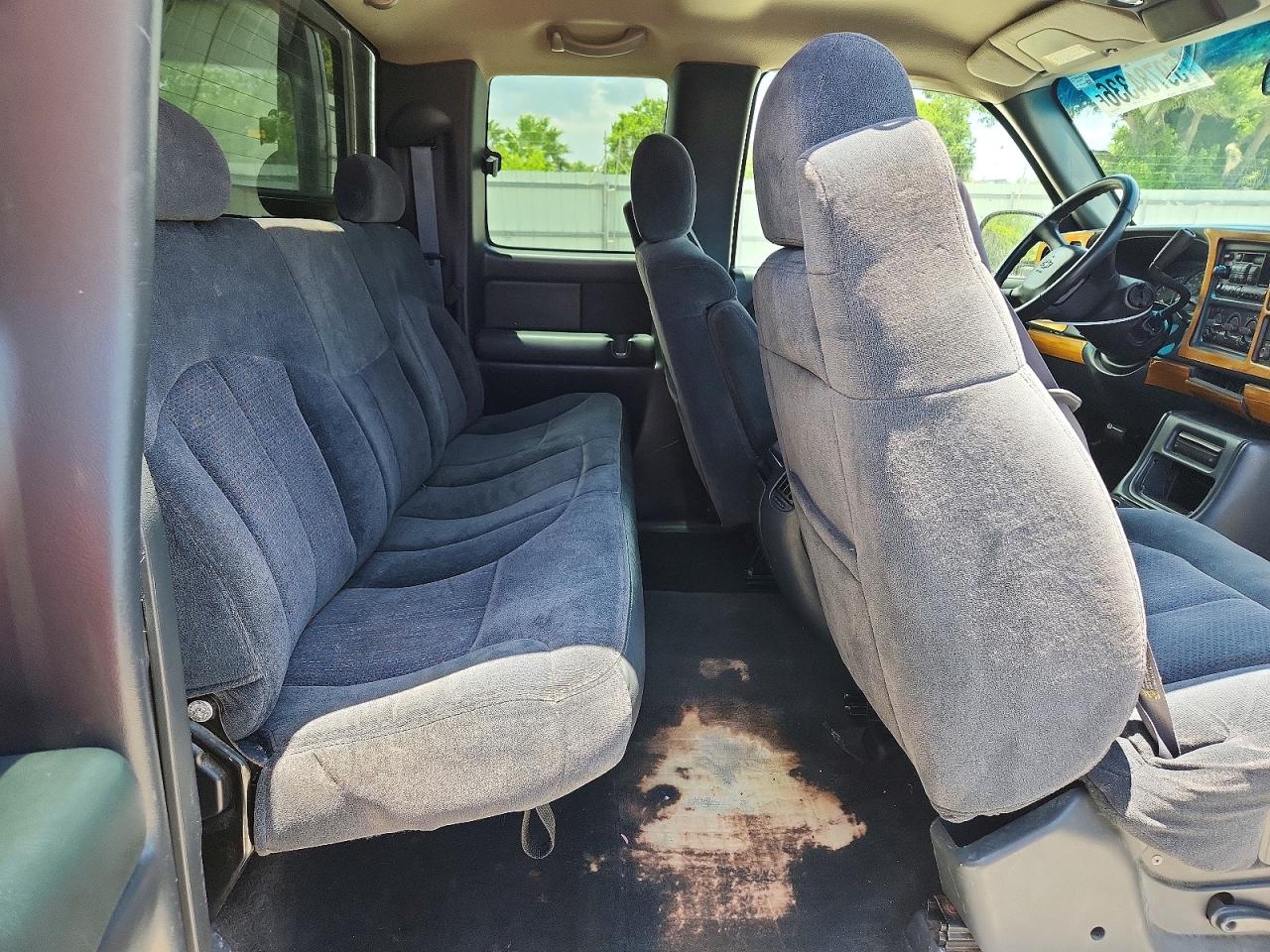 2000 Chevrolet Silverado K2500 Gray vin: 1GCGK29UXYE158161