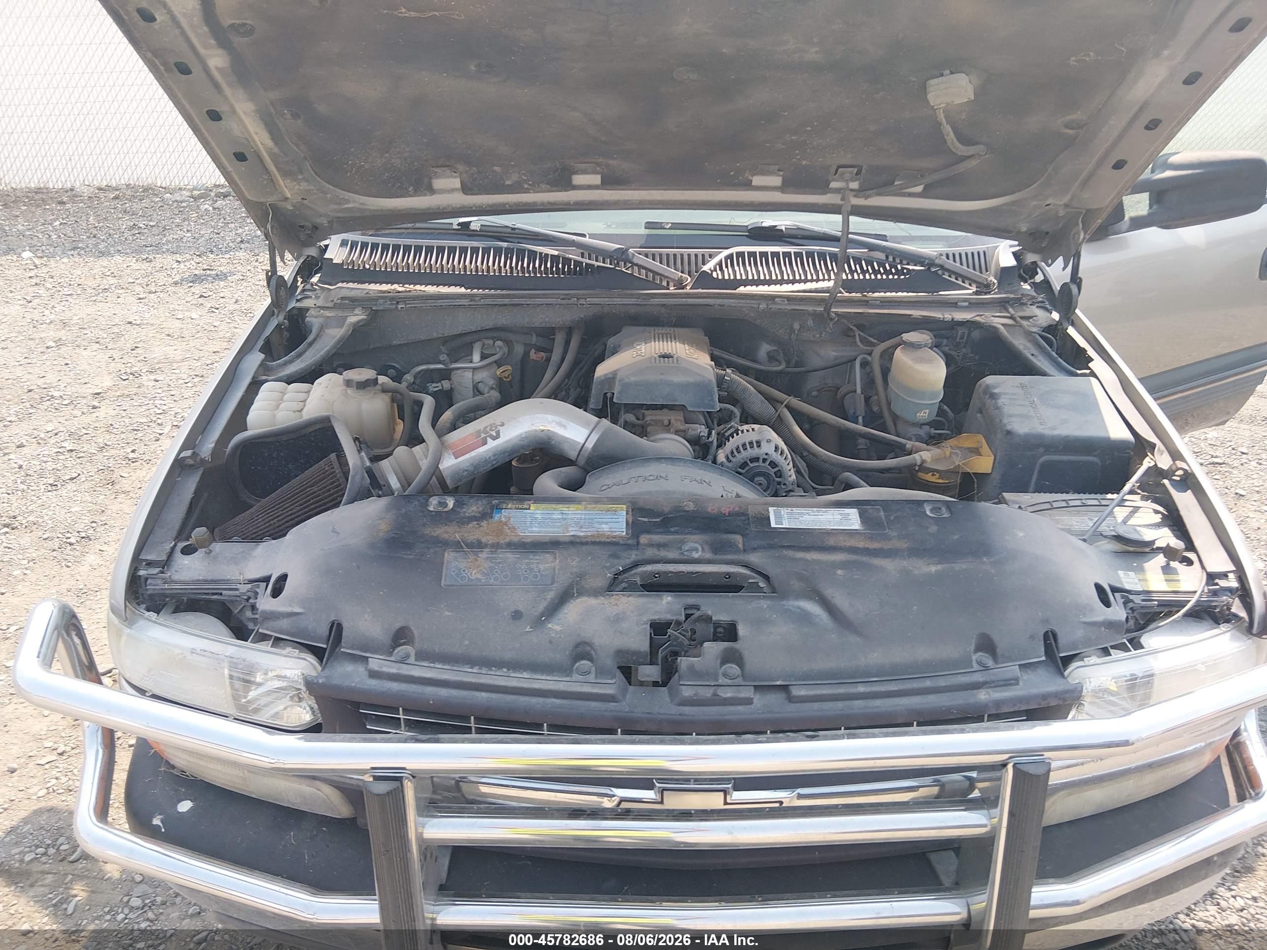 2000 Chevrolet Silverado K2500 Silver vin: 1GCGK29UXYE248653