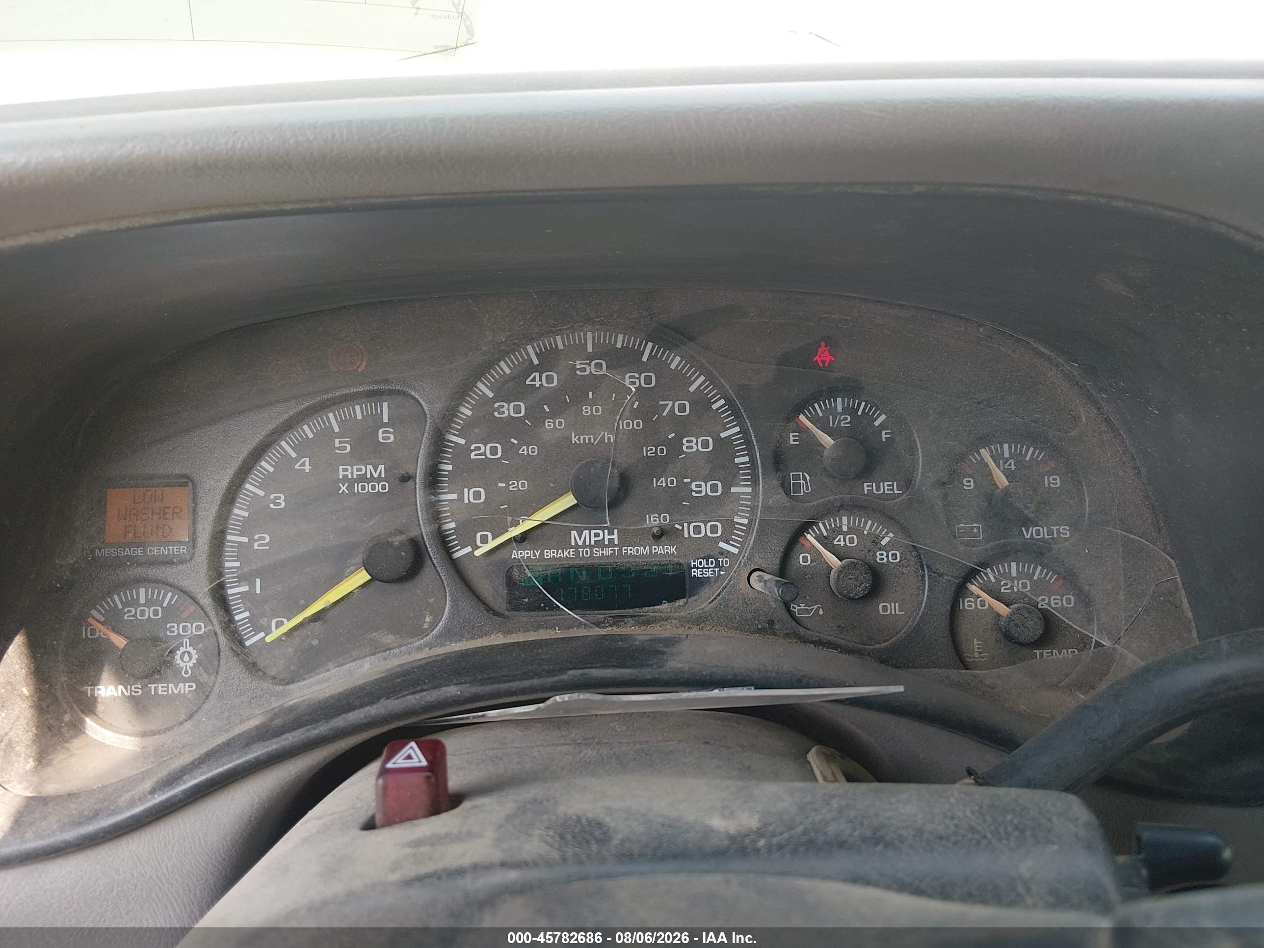 2000 Chevrolet Silverado K2500 Silver vin: 1GCGK29UXYE248653