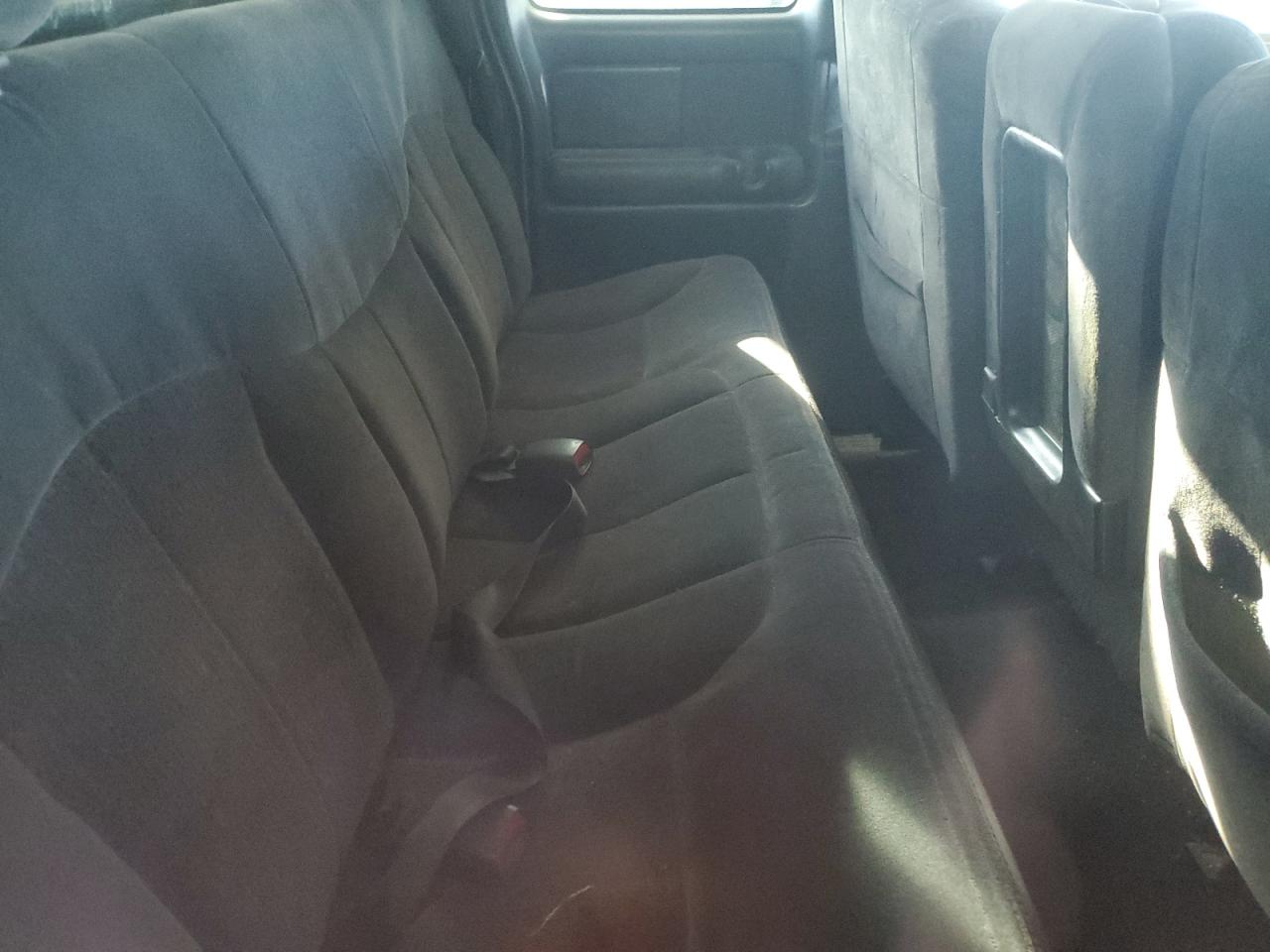 2000 Chevrolet Silverado K2500 Gold vin: 1GCGK29UXYE402830