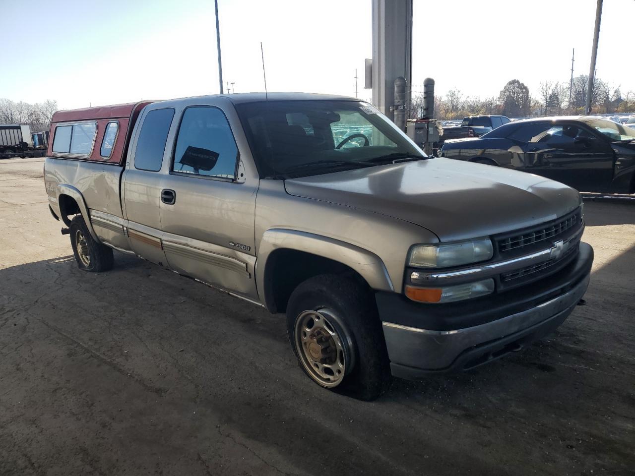 2000 Chevrolet Silverado K2500 Gold vin: 1GCGK29UXYE402830