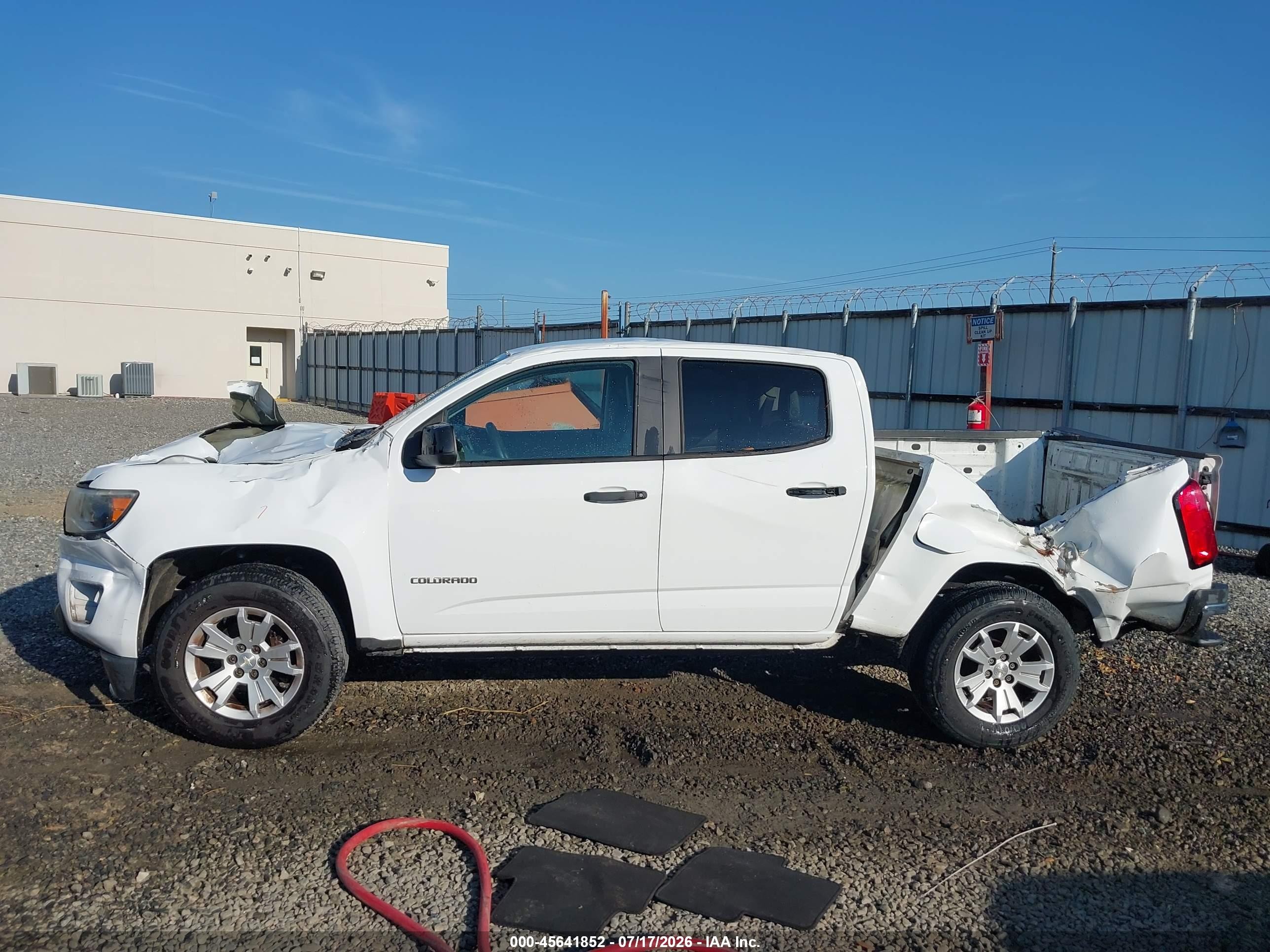 2015 Chevrolet Colorado 2wd Wt White vin: 1GCGSAEA2F1275193