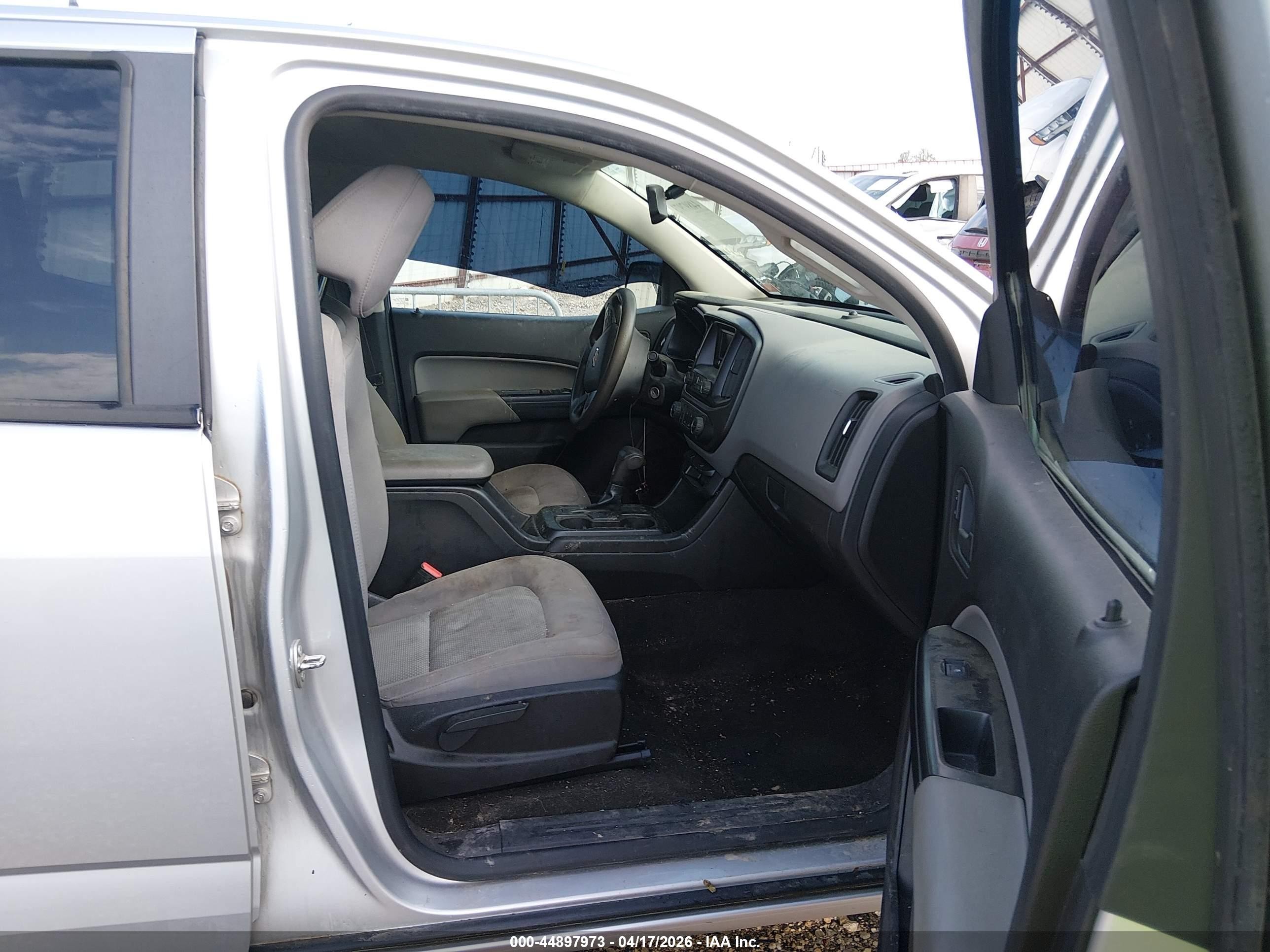 2015 Chevrolet Colorado Wt Silver vin: 1GCGSAEA3F1263716