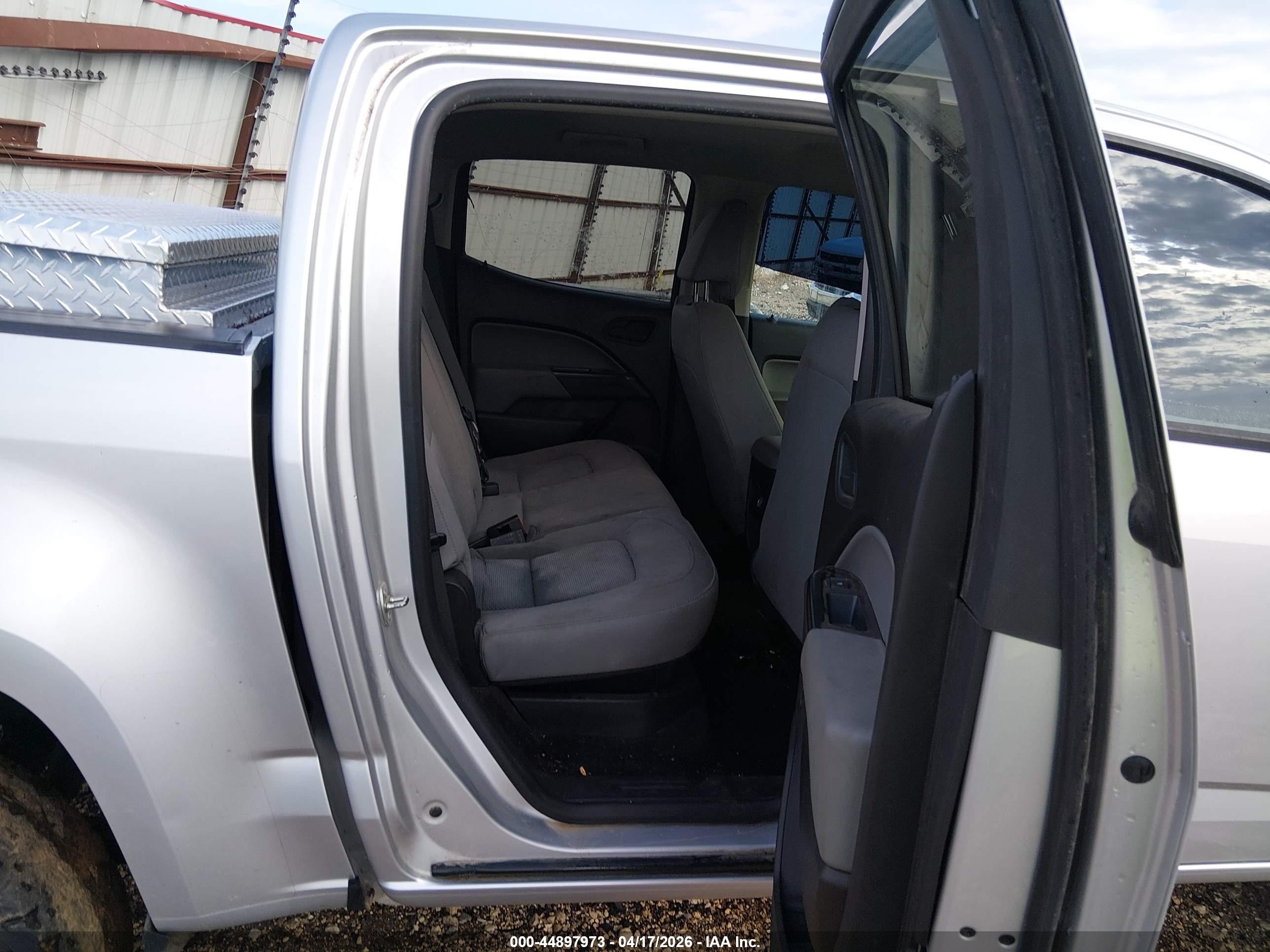 2015 Chevrolet Colorado Wt Silver vin: 1GCGSAEA3F1263716