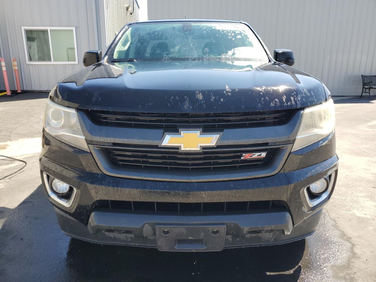 2015 Chevrolet Colorado Z71 Charcoal vin: 1GCGSCE38F1173023 Damage: Hood, Chipped, 10 Or More