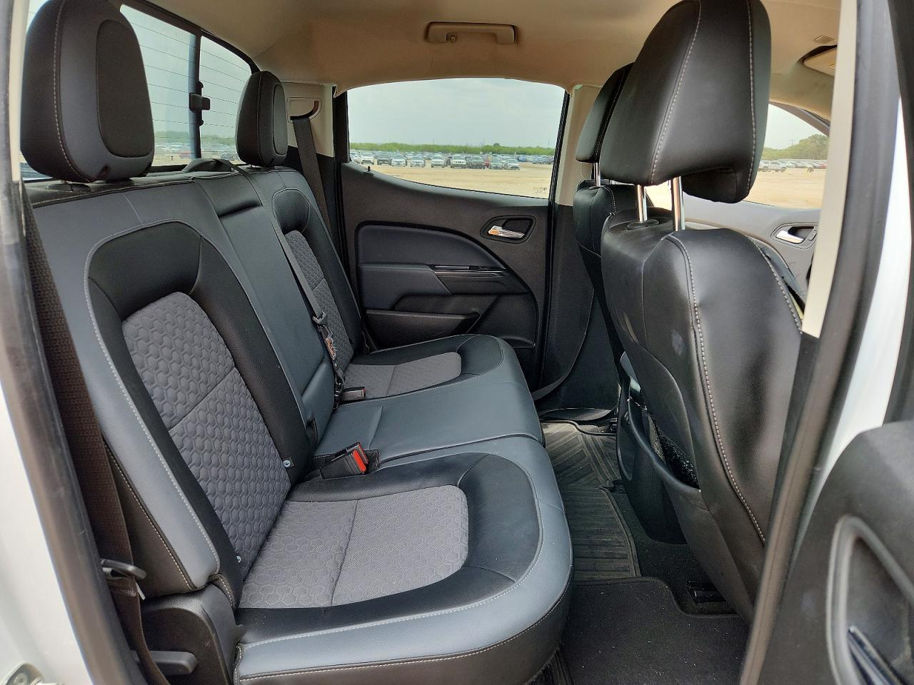 2018 Chevrolet Colorado Z71 White vin: 1GCGSDEN4J1108329