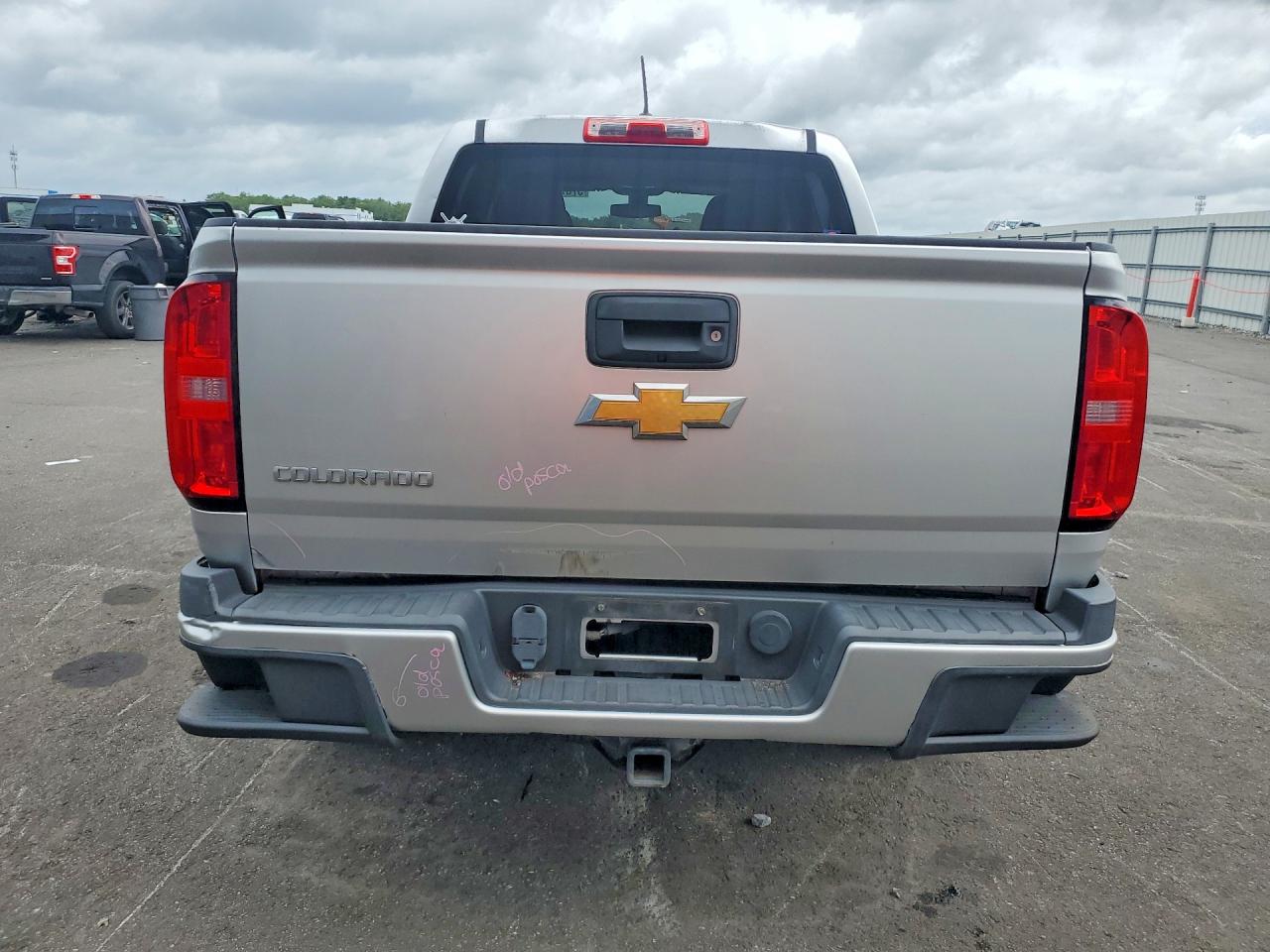 2015 Chevrolet Colorado Silver vin: 1GCGTAE30F1245429