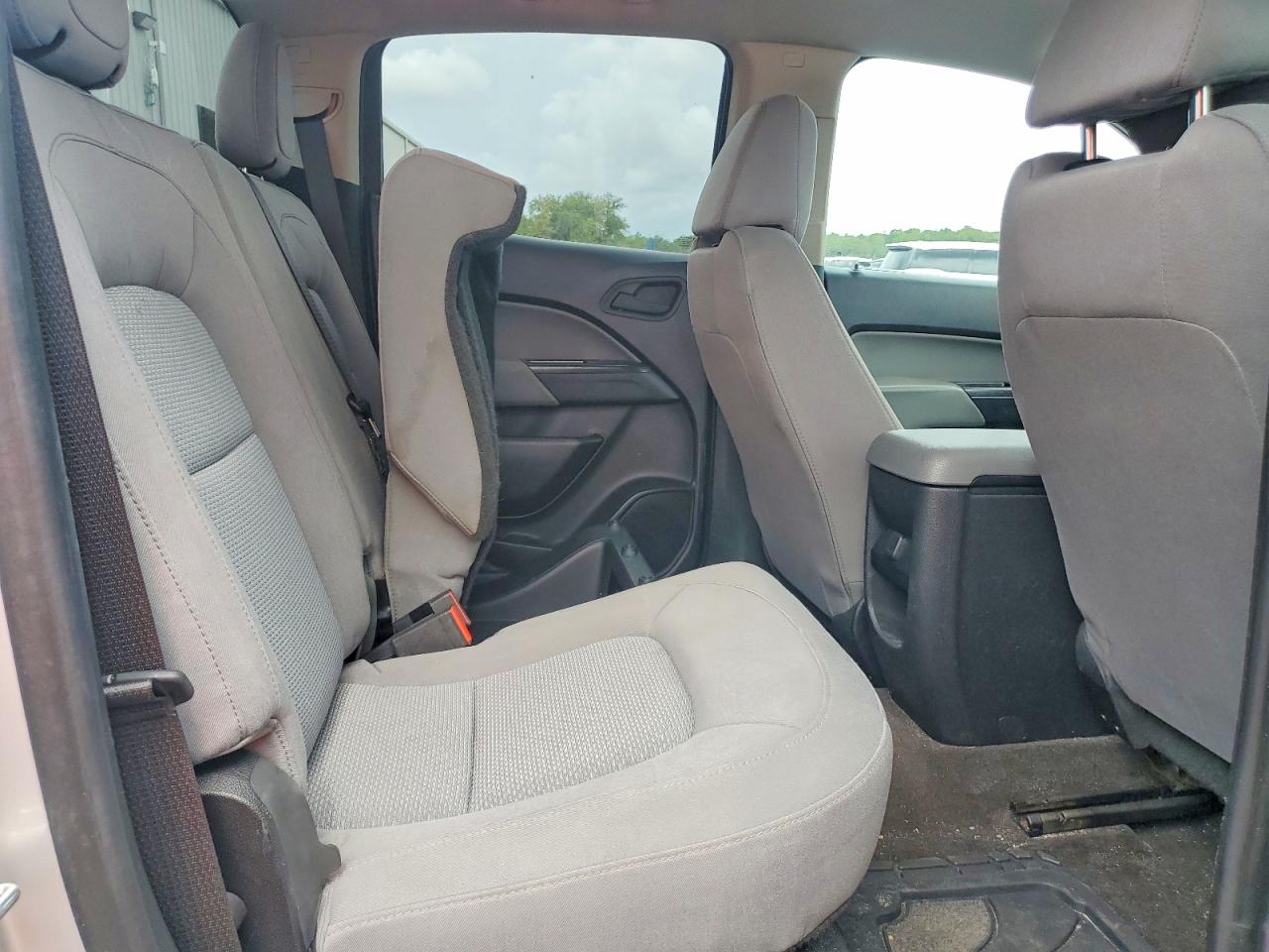 2015 Chevrolet Colorado Silver vin: 1GCGTAE30F1245429