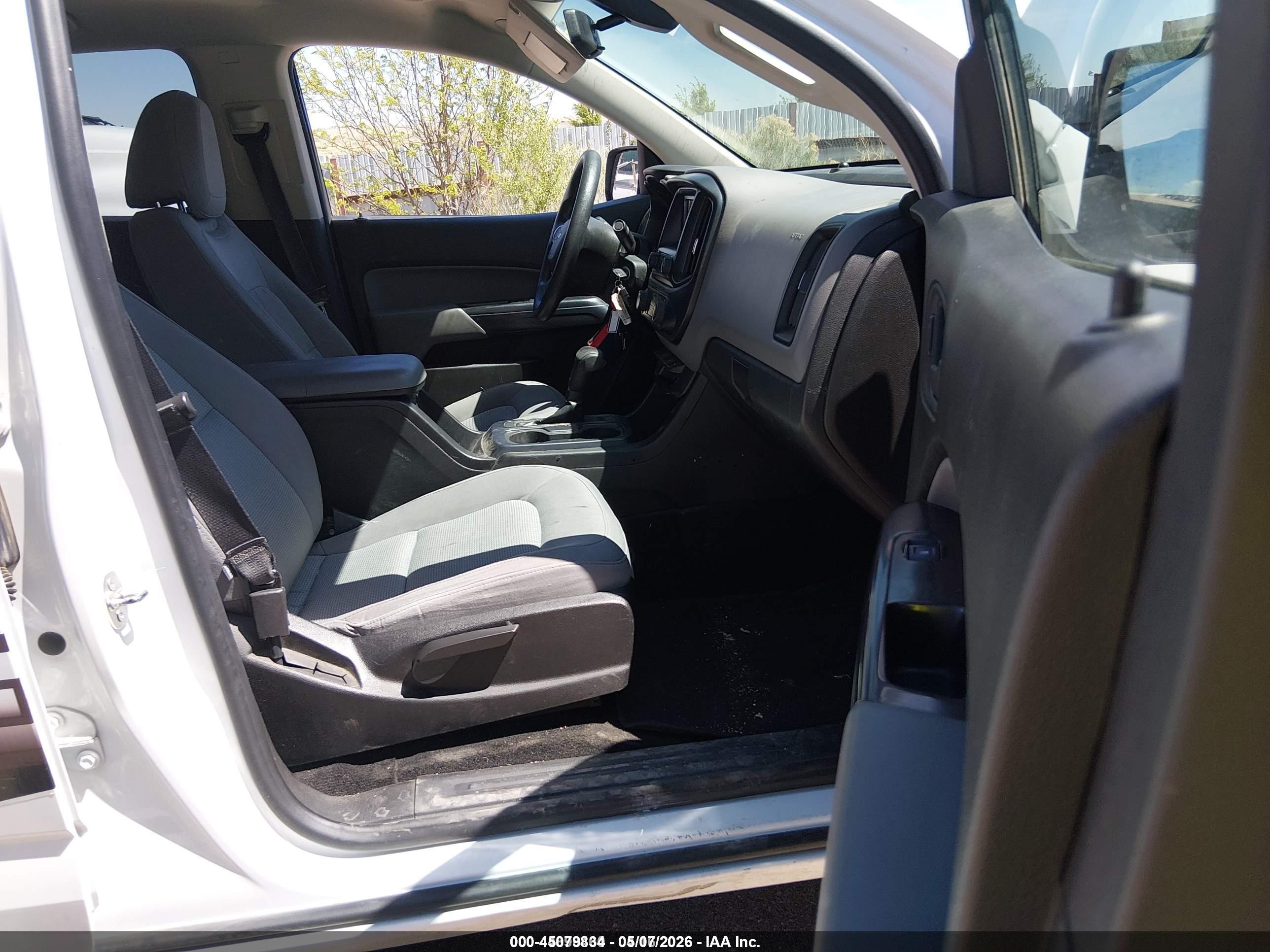 2015 Chevrolet Colorado Wt White vin: 1GCGTAE39F1225633