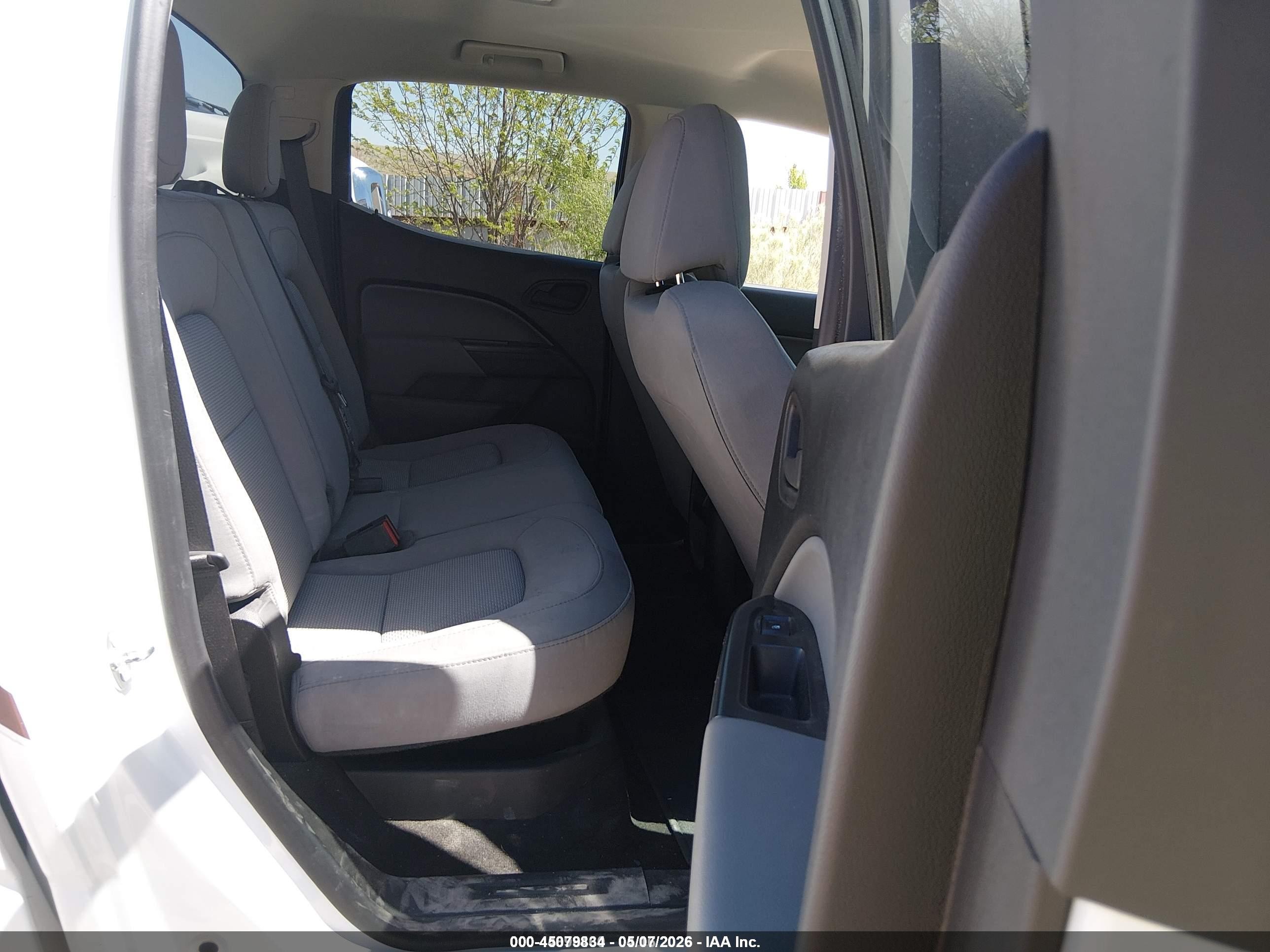2015 Chevrolet Colorado Wt White vin: 1GCGTAE39F1225633