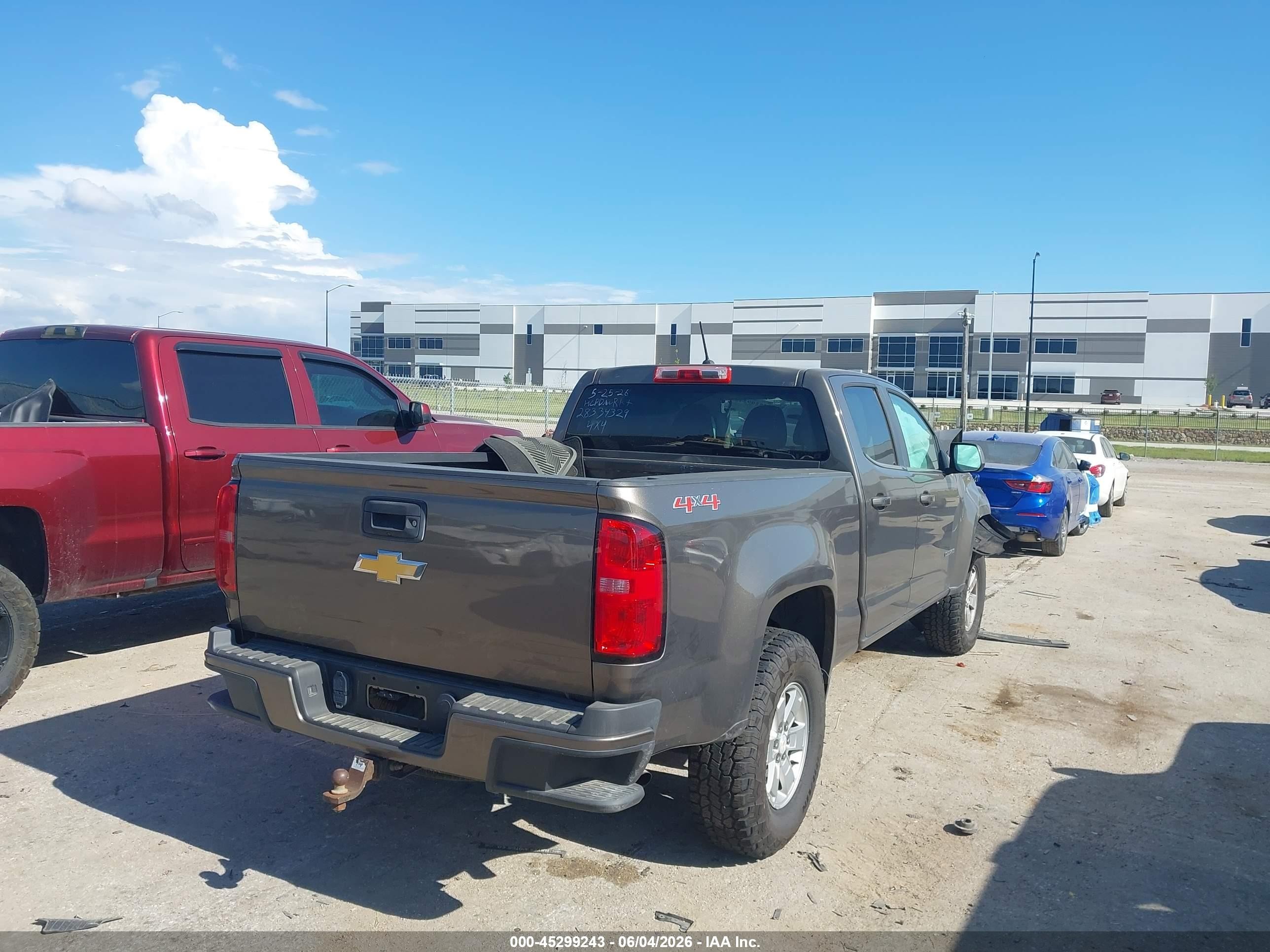 2015 Chevrolet Colorado Wt Gray vin: 1GCGTAE3XF1180668