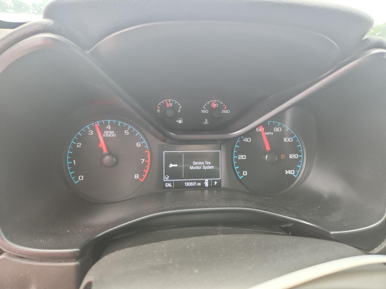 2015 Chevrolet Colorado Lt Gray vin: 1GCGTBE33F1261081 Damage: Warning - Tire Pressure, On, Unacceptable