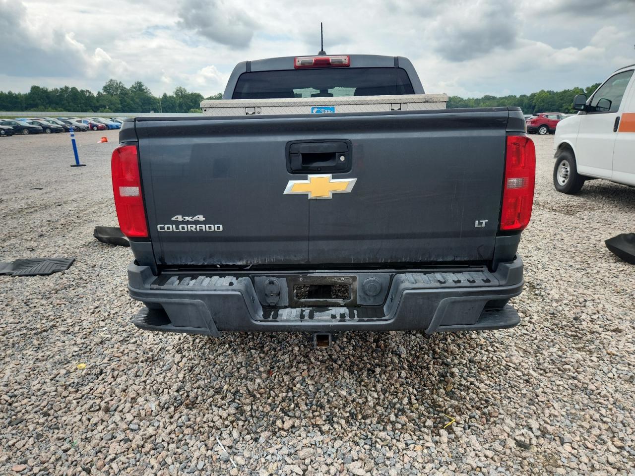 2015 Chevrolet Colorado Lt Gray vin: 1GCGTBE33F1261081 Damage: Aftermarket Accessory, Aftermarket, Acceptable