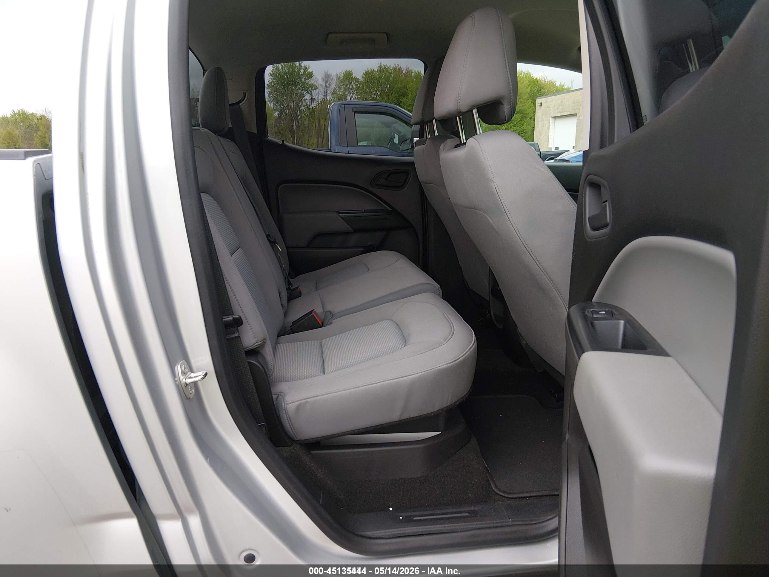 2016 Chevrolet Colorado Wt Silver vin: 1GCGTBE35G1229153
