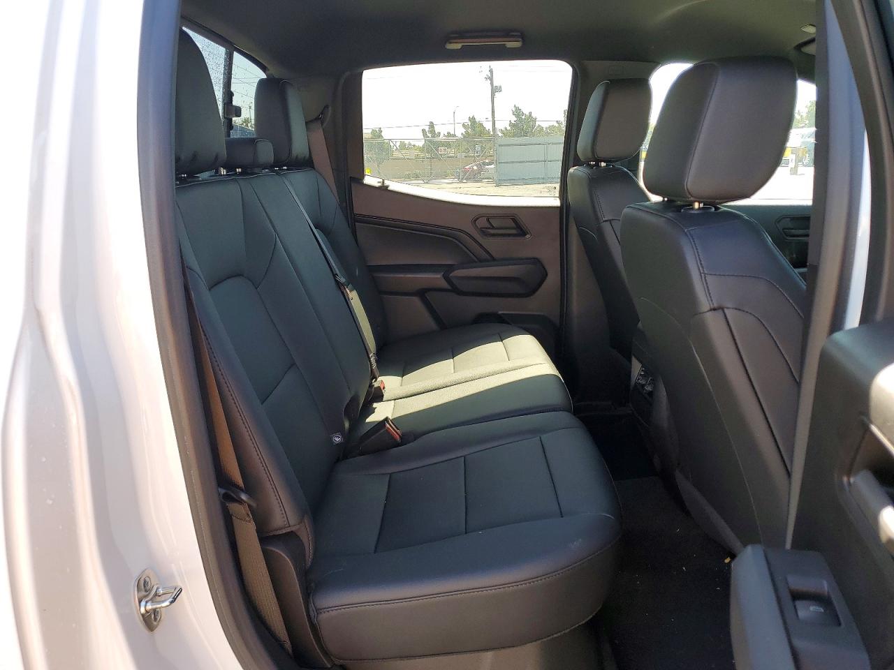2024 Chevrolet Colorado White vin: 1GCGTBEC3R1113517