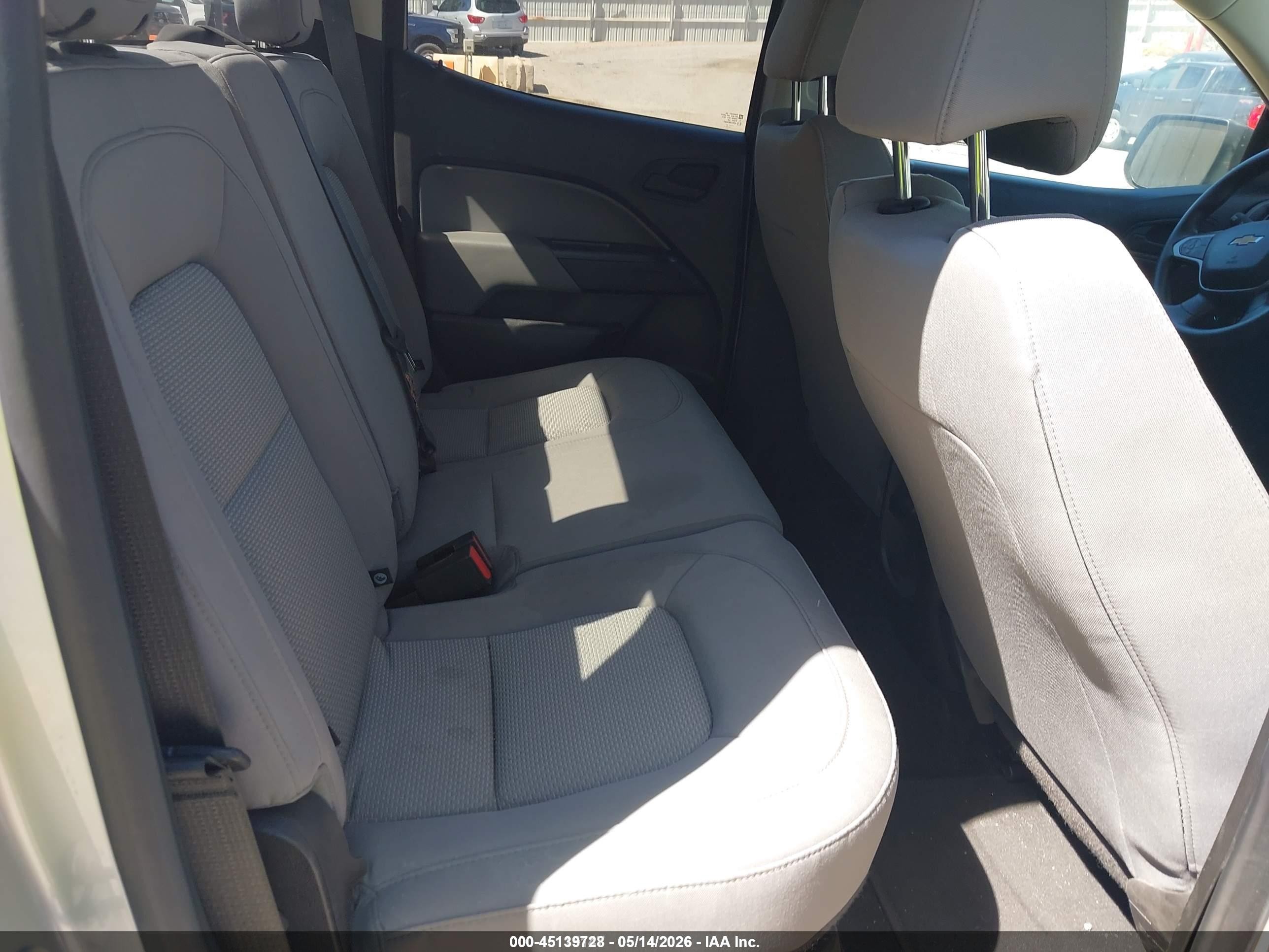 2017 Chevrolet Colorado Wt Серебряный vin: 1GCGTBEN8H1250064