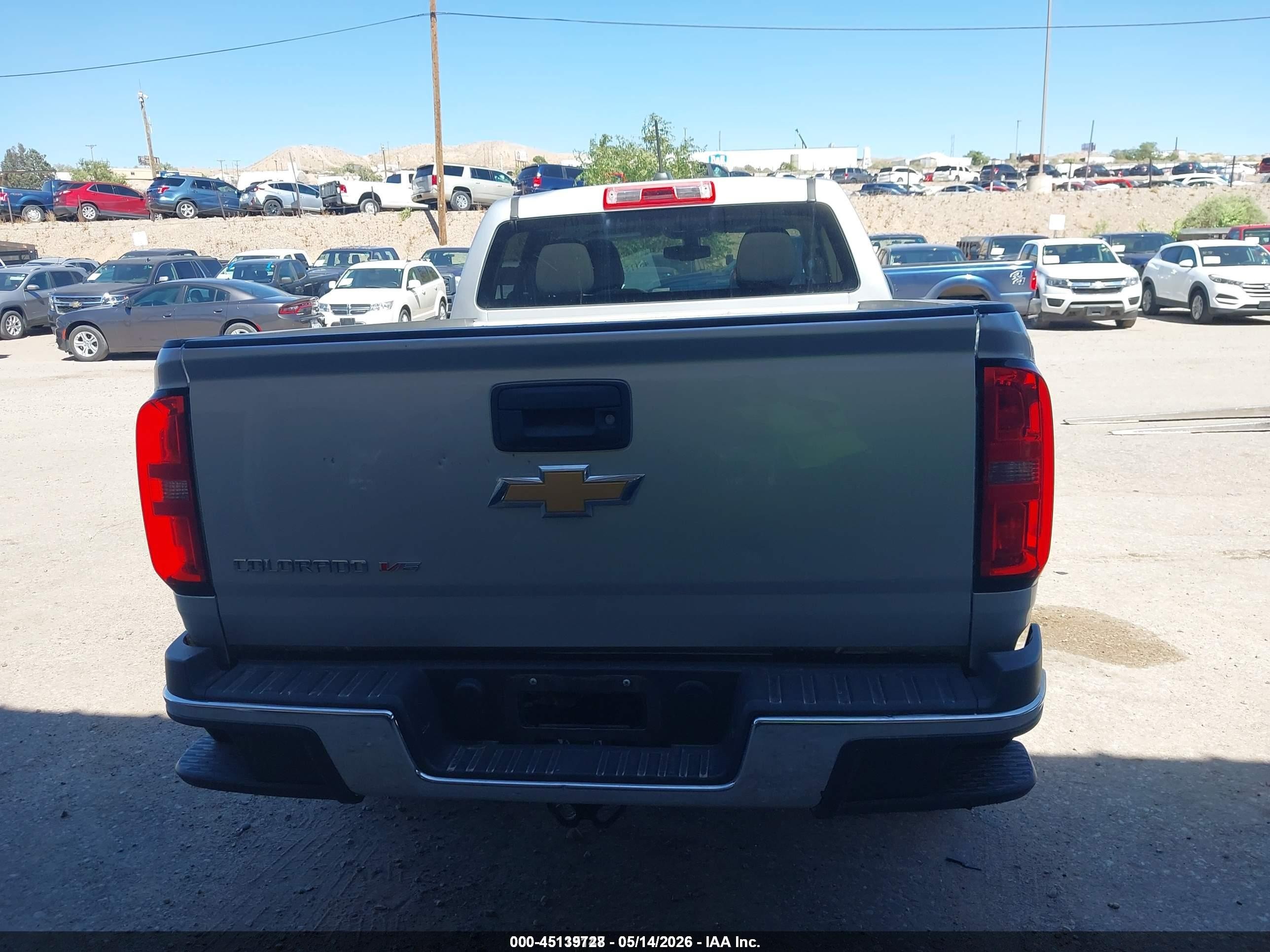 2017 Chevrolet Colorado Wt Серебряный vin: 1GCGTBEN8H1250064