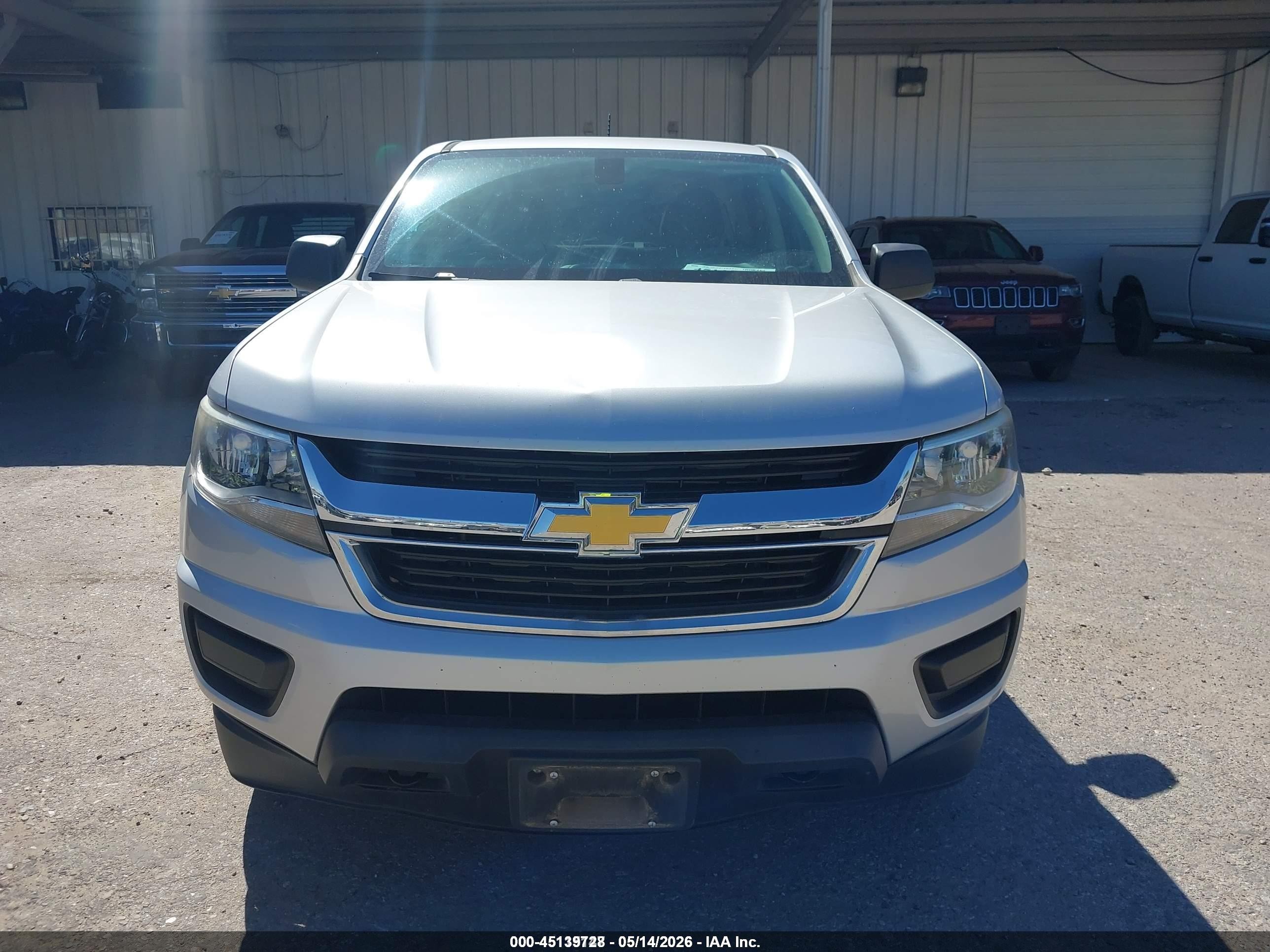 2017 Chevrolet Colorado Wt Серебряный vin: 1GCGTBEN8H1250064