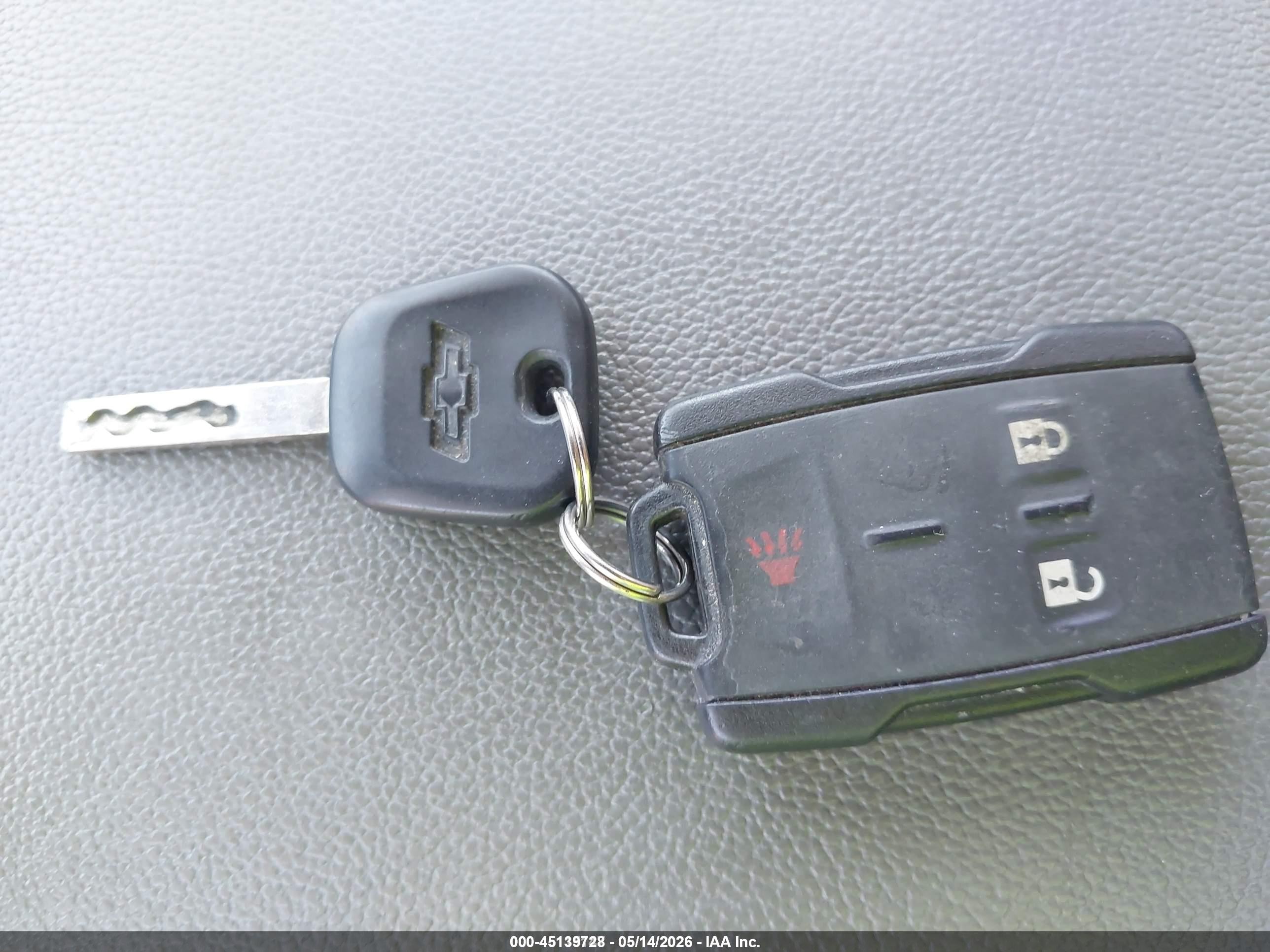 2017 Chevrolet Colorado Wt Серебряный vin: 1GCGTBEN8H1250064