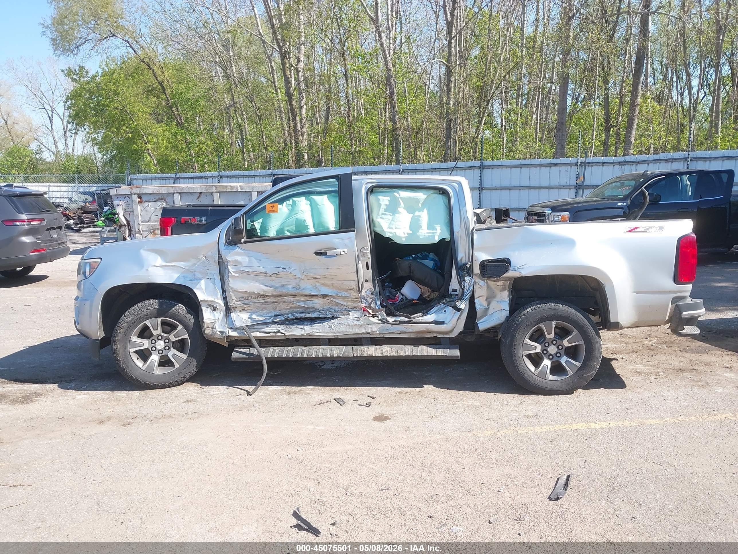 2015 Chevrolet Colorado Z71 Silver vin: 1GCGTCE31F1203122