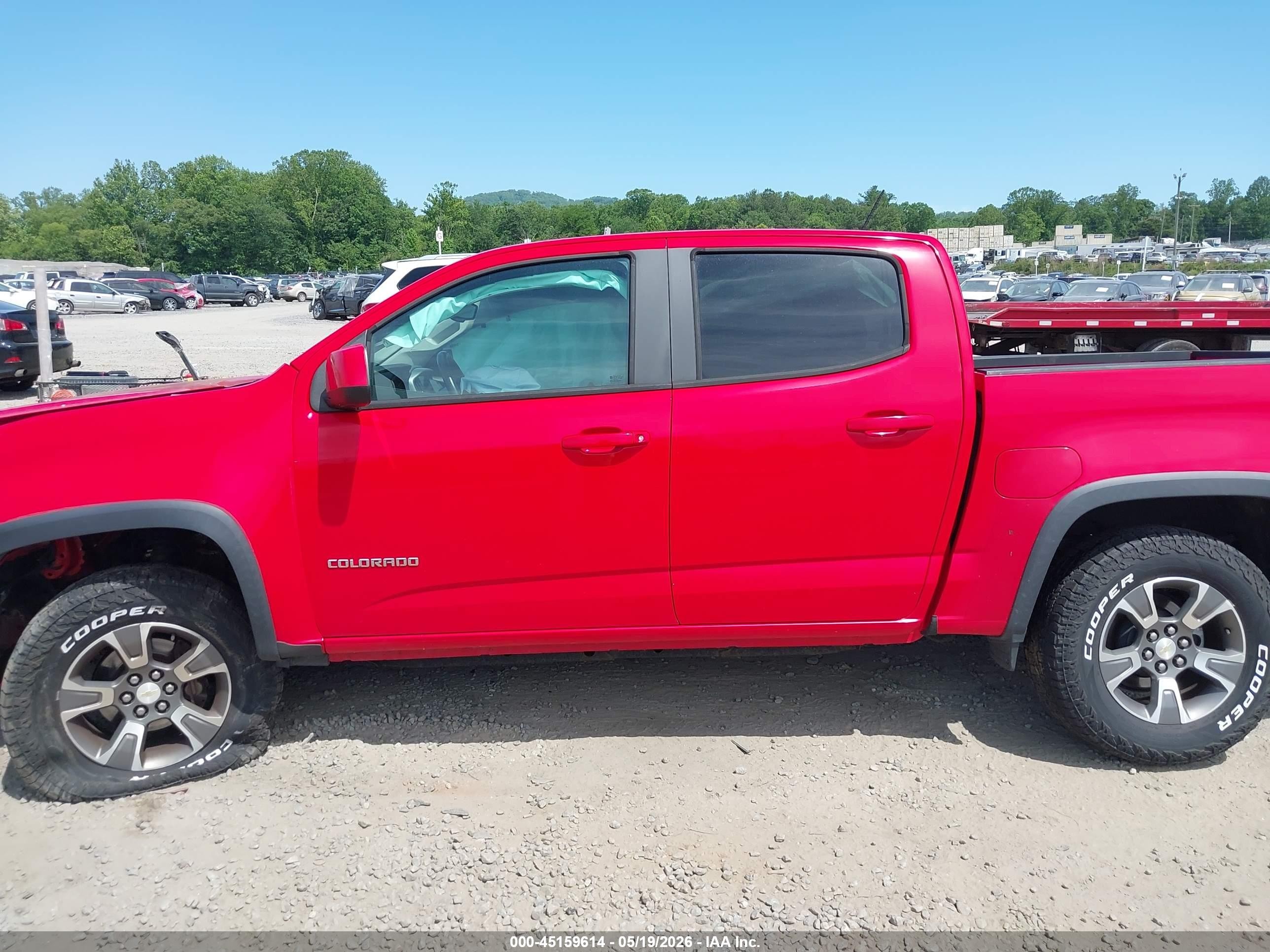 2015 Chevrolet Colorado Z71 Red vin: 1GCGTCE33F1193032