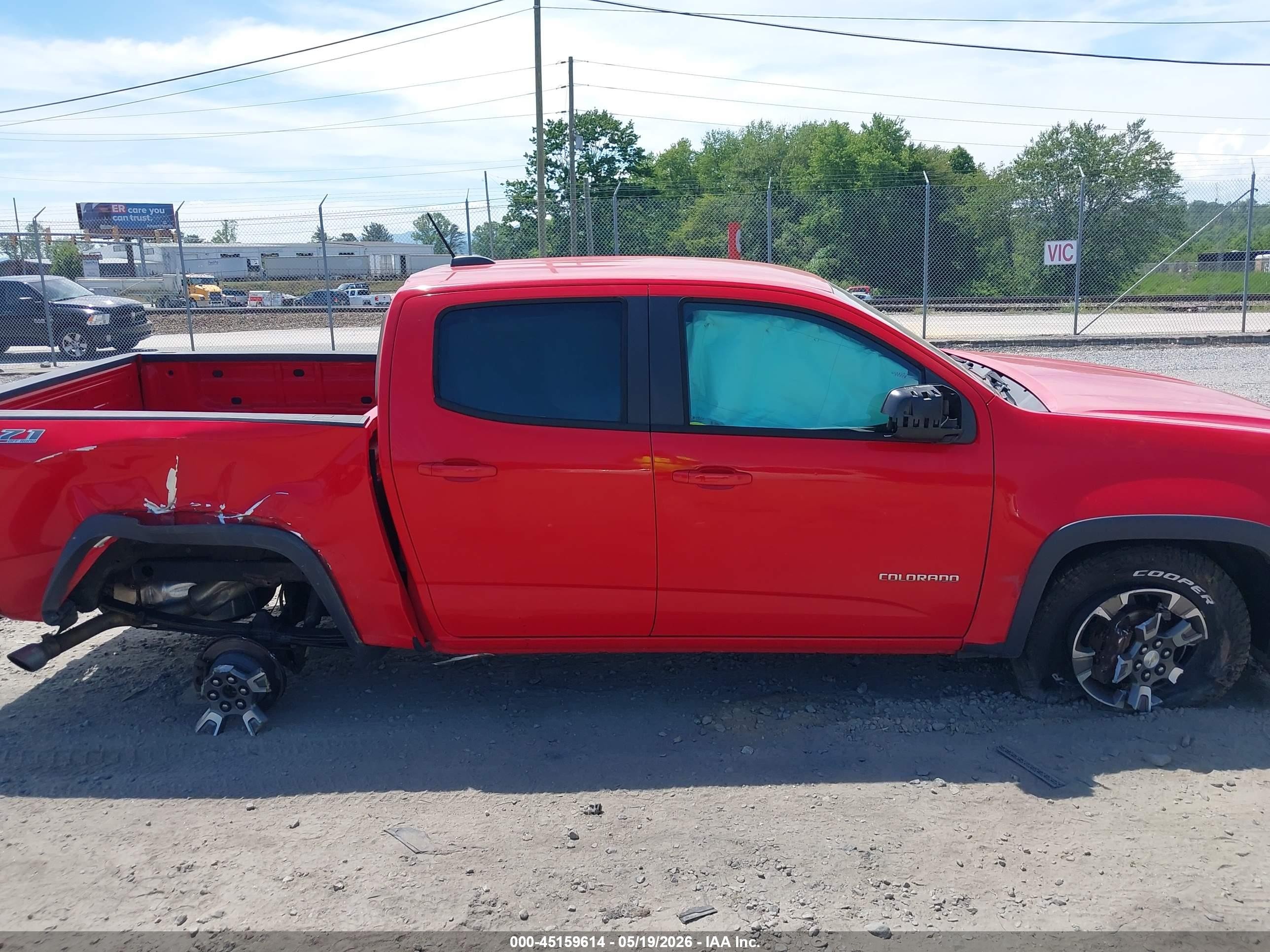 2015 Chevrolet Colorado Z71 Red vin: 1GCGTCE33F1193032