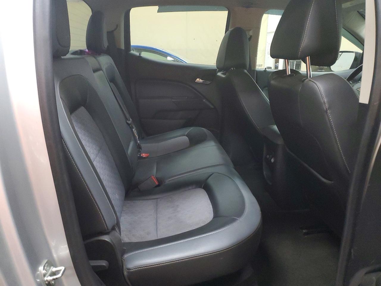 2015 Chevrolet Colorado Z71 Silver vin: 1GCGTCE36F1235211