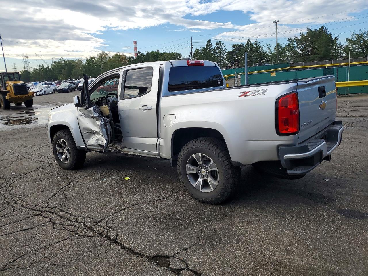 2015 Chevrolet Colorado Z71 Серебряный vin: 1GCGTCE37F1251904