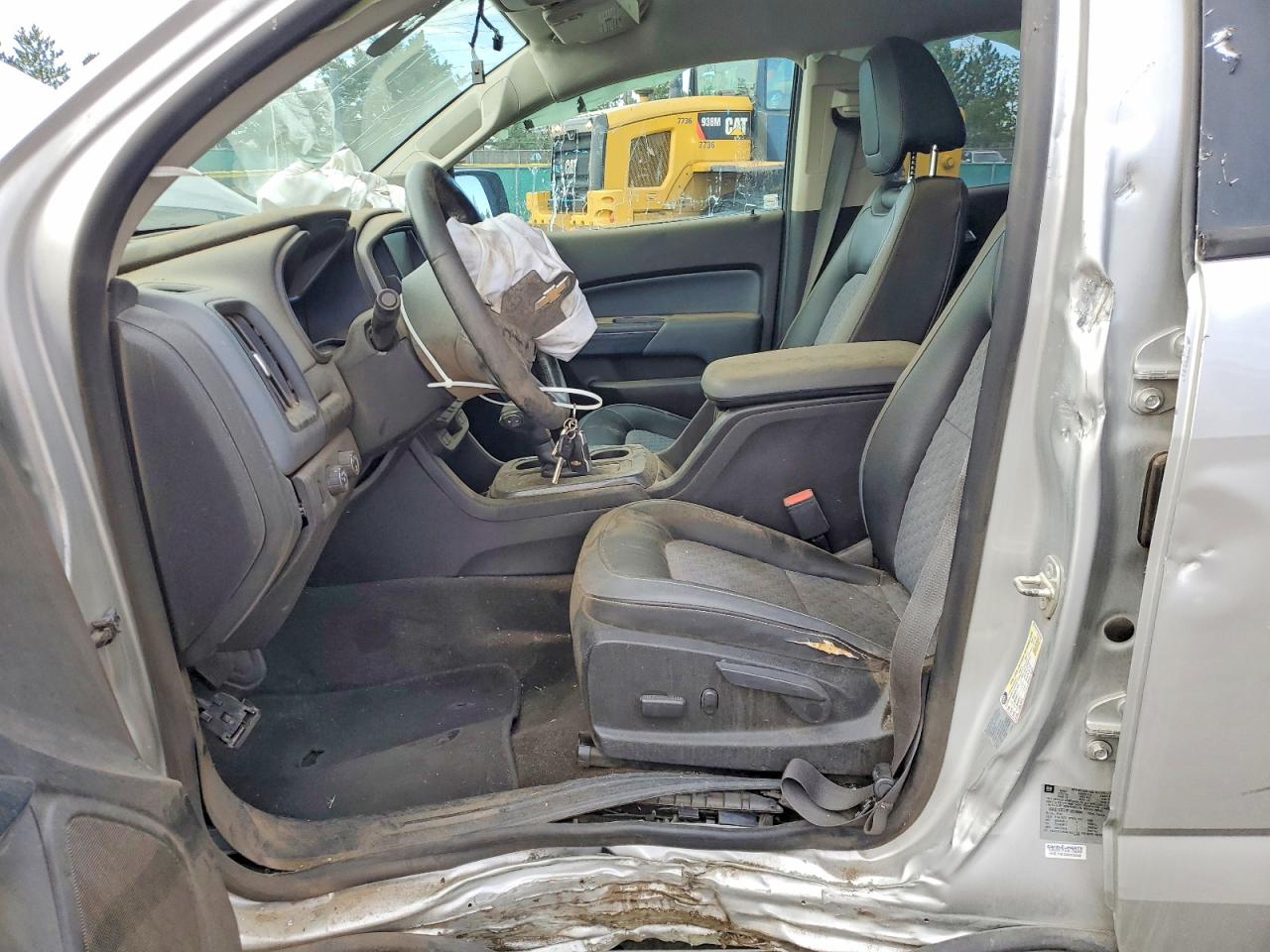 2015 Chevrolet Colorado Z71 Серебряный vin: 1GCGTCE37F1251904