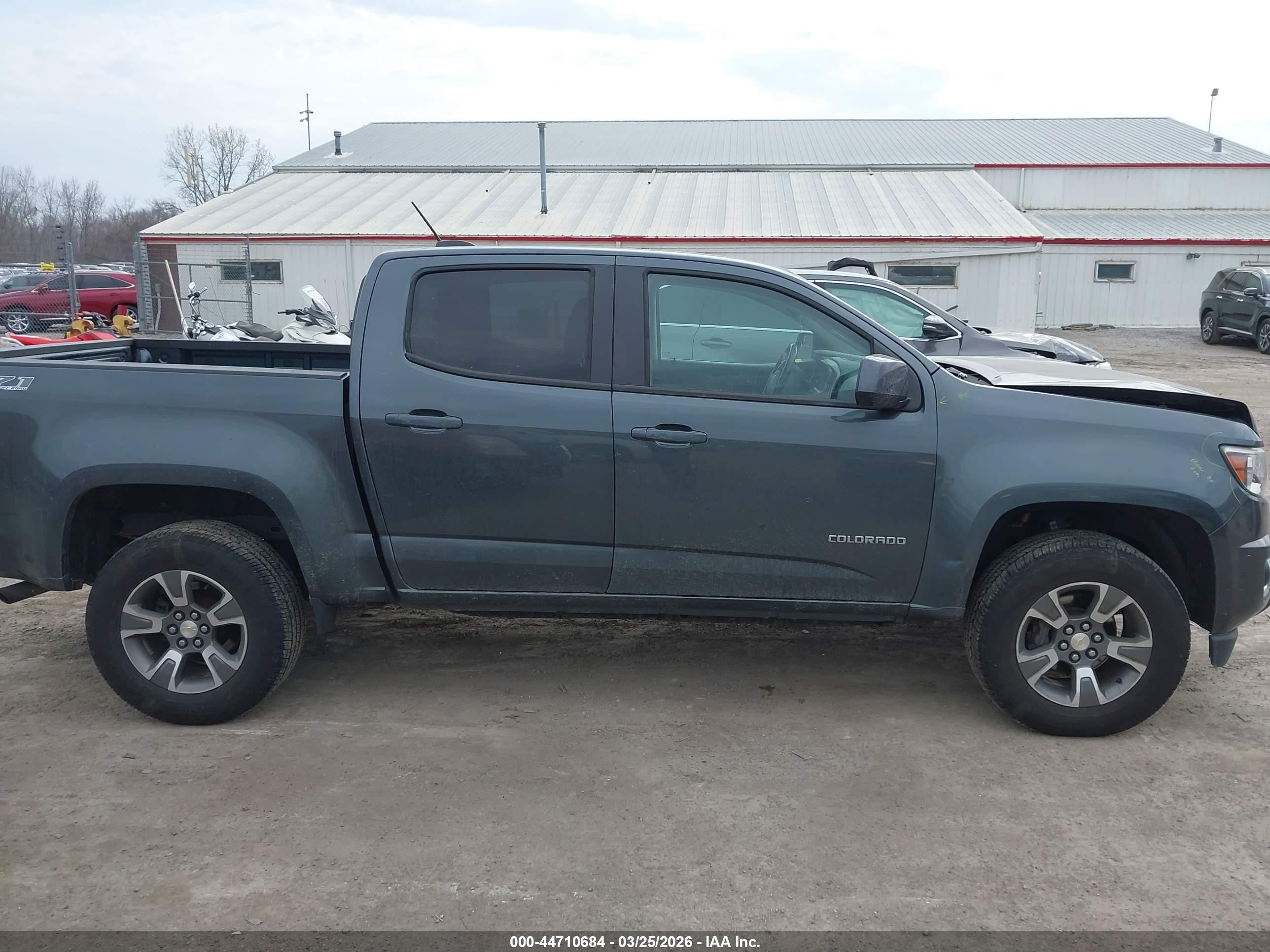 2015 Chevrolet Colorado Z71 Gray vin: 1GCGTCE37F1264233