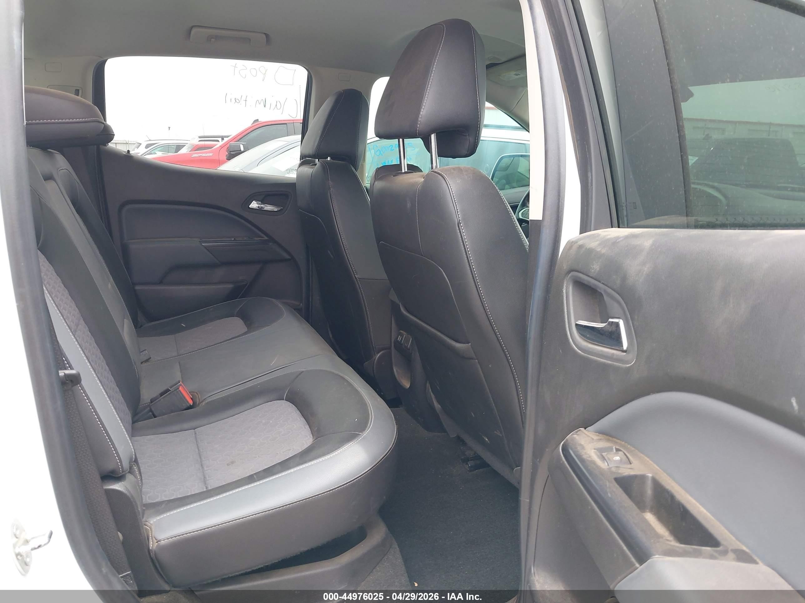 2015 Chevrolet Colorado Z71 White vin: 1GCGTCE38F1178171