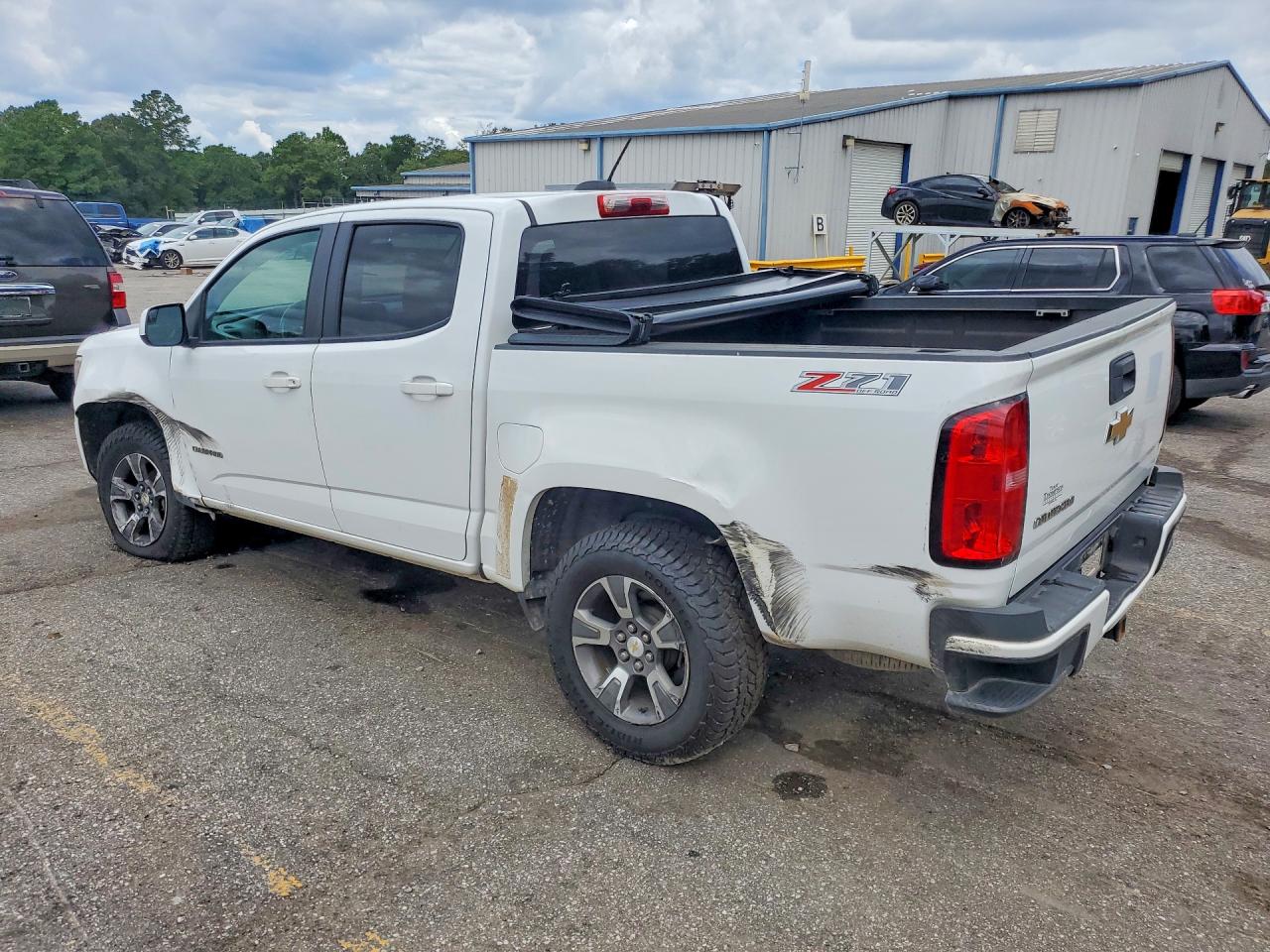 2015 Chevrolet Colorado Z71 White vin: 1GCGTCE3XF1229315