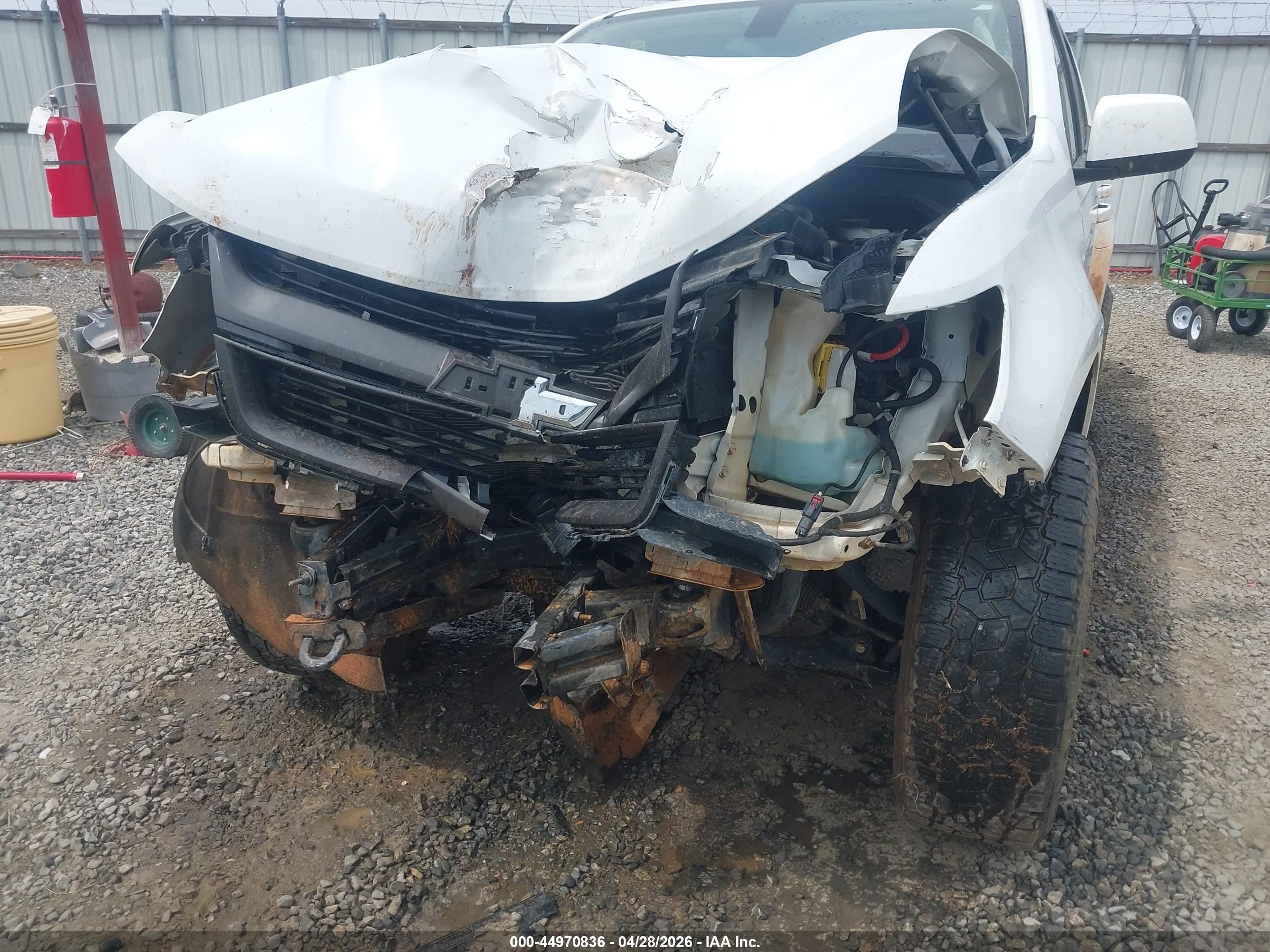 2015 Chevrolet Colorado Z71 White vin: 1GCGTCE3XF1230013