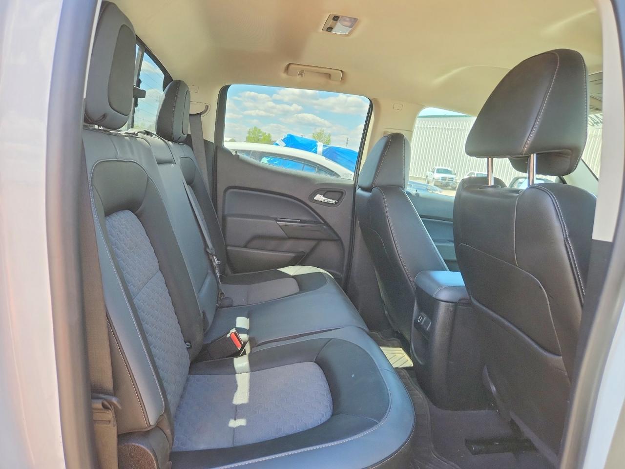 2022 Chevrolet Colorado Z71 White vin: 1GCGTDEN7N1213725