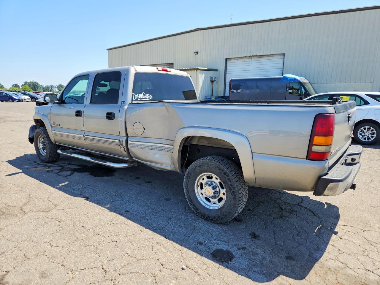 2002 Chevrolet Silverado C2500 Heavy Duty Tan vin: 1GCHC23182F215670