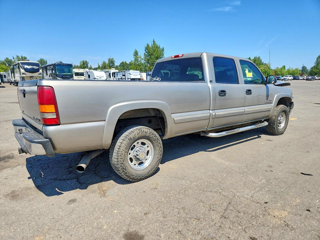 2002 Chevrolet Silverado C2500 Heavy Duty Tan vin: 1GCHC23182F215670