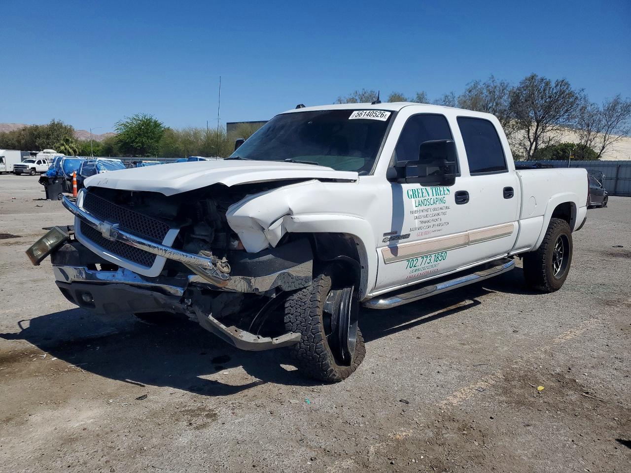 2004 Chevrolet Silverado C2500 Heavy Duty White vin: 1GCHC231X4F147794