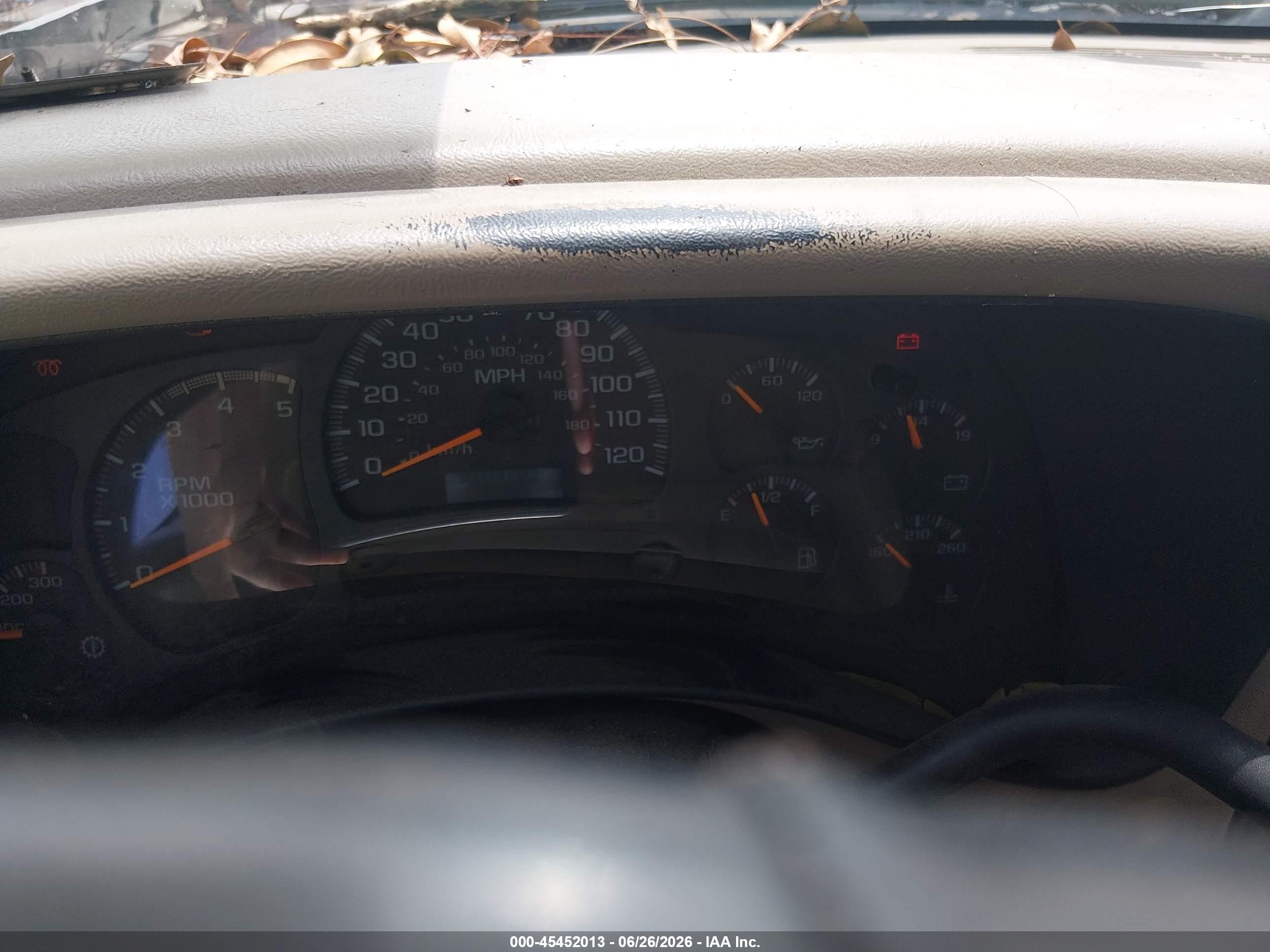 2005 Chevrolet Silverado 2500hd Ls White vin: 1GCHC23225F884272