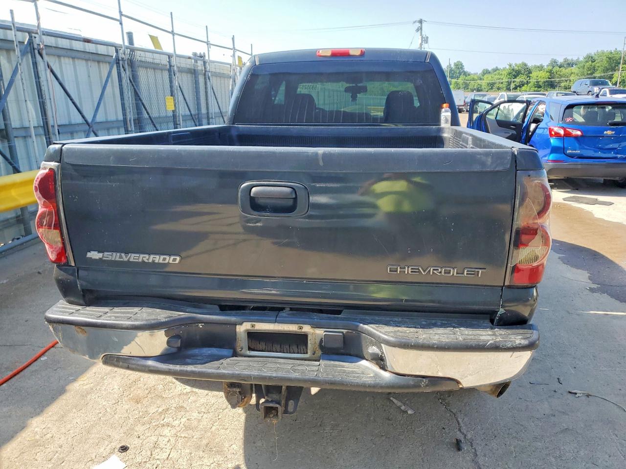 2005 Chevrolet Silverado C2500 Heavy Duty Gray vin: 1GCHC23245F865108