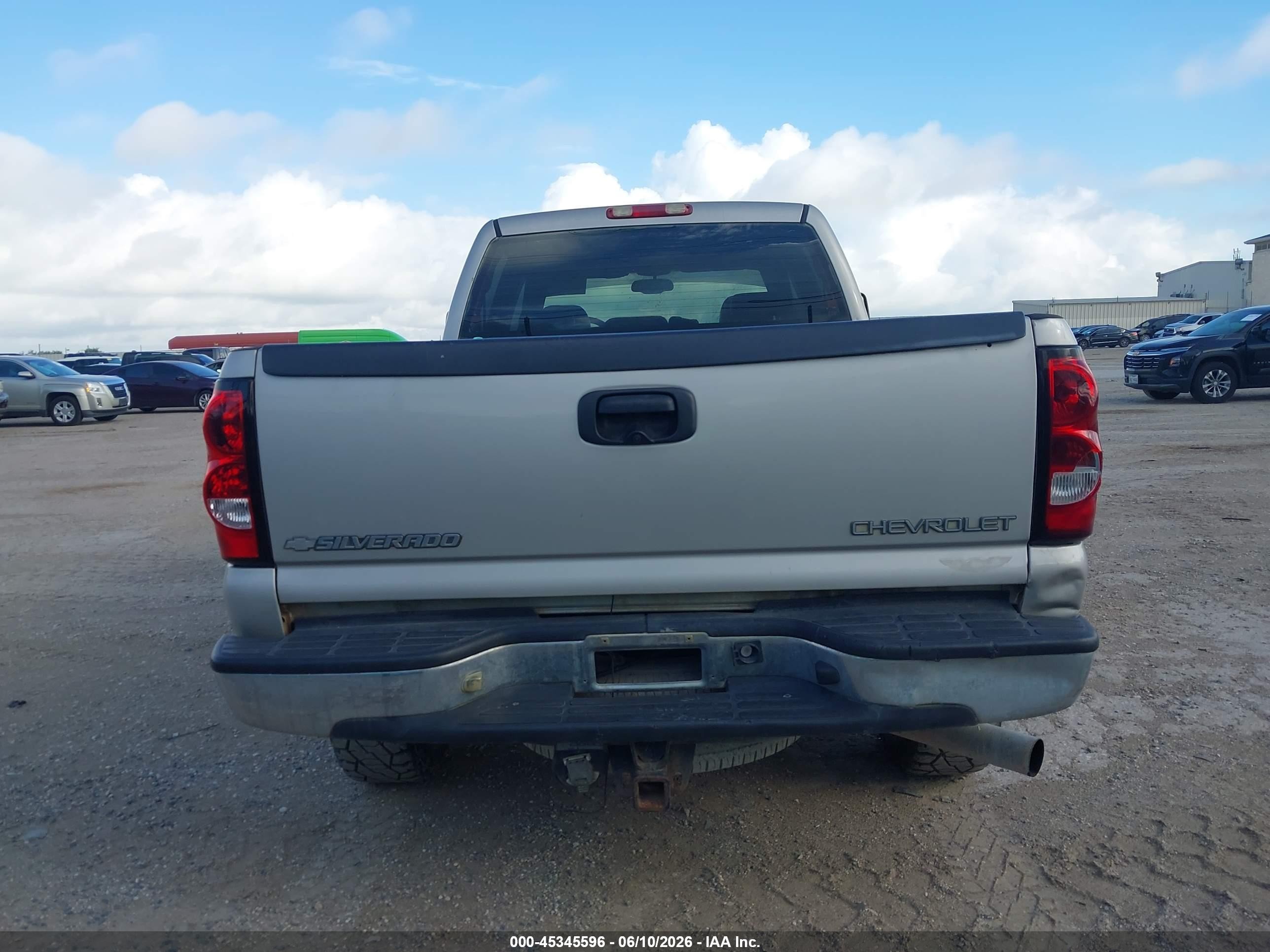 2005 Chevrolet Silverado 2500hd Ls Бежевый vin: 1GCHC23245F894916