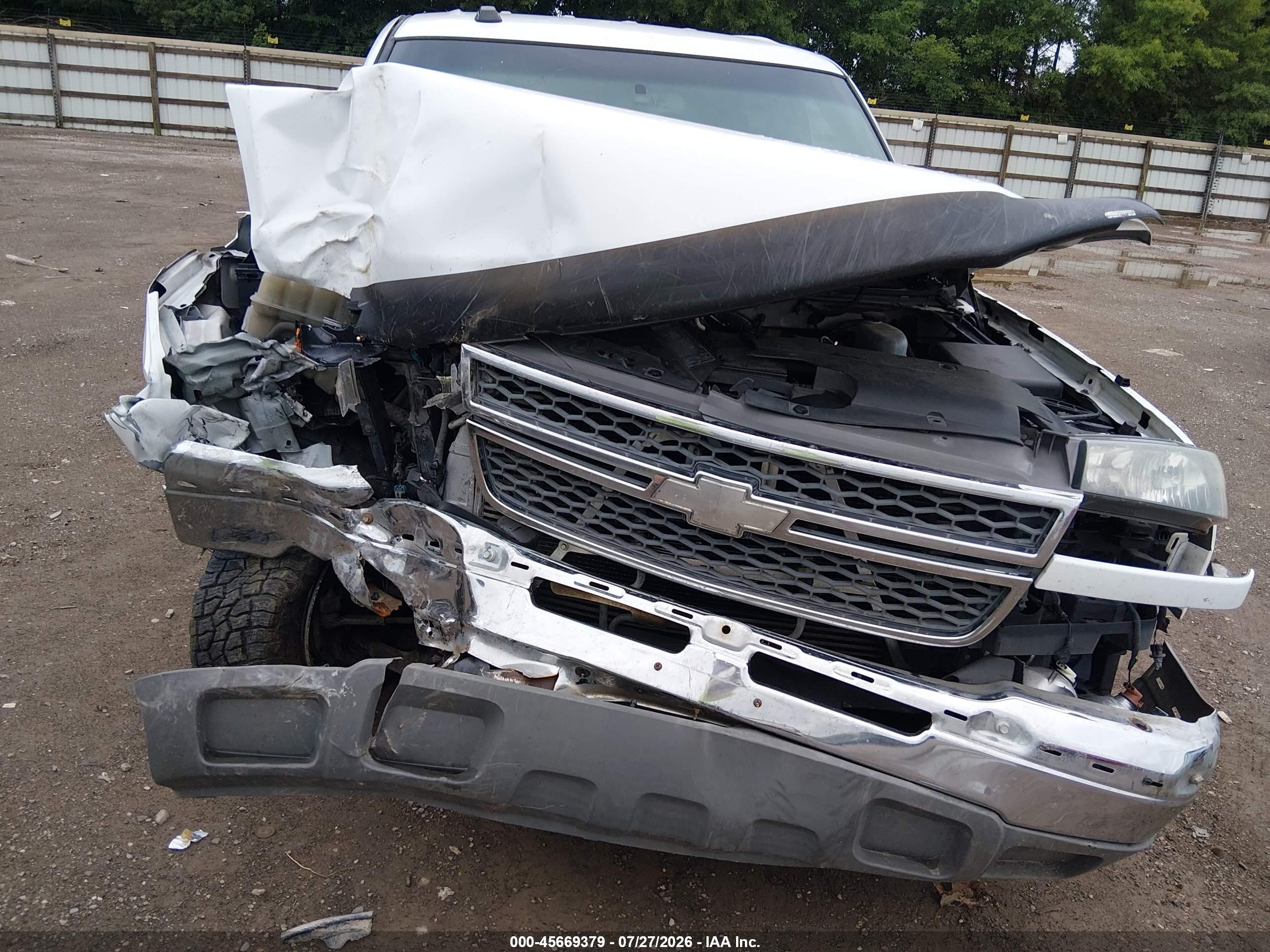 2005 Chevrolet Silverado 2500hd Ls White vin: 1GCHC23295F856520