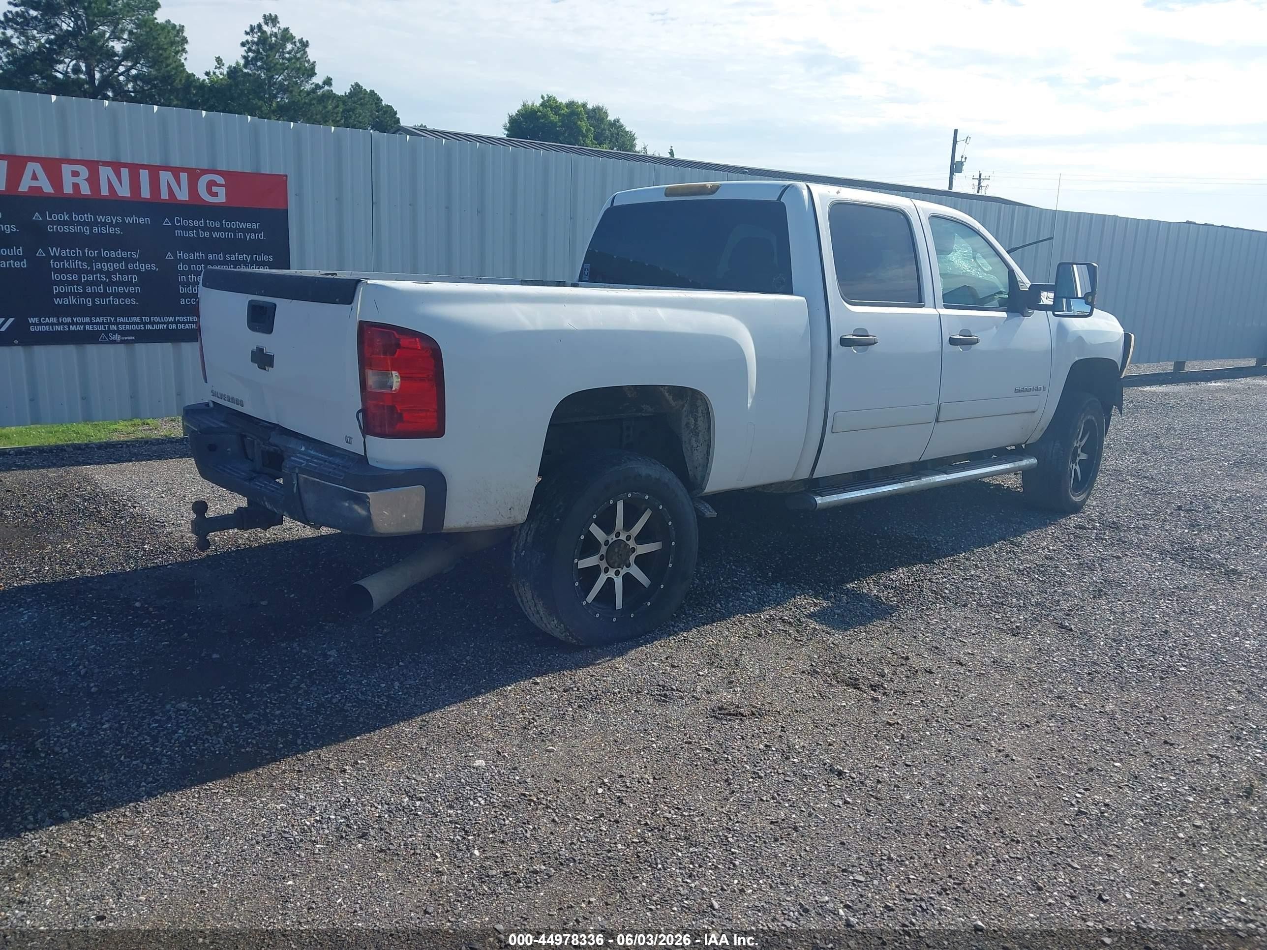 2007 Chevrolet Silverado 2500hd Lt2 White vin: 1GCHC23677F553757