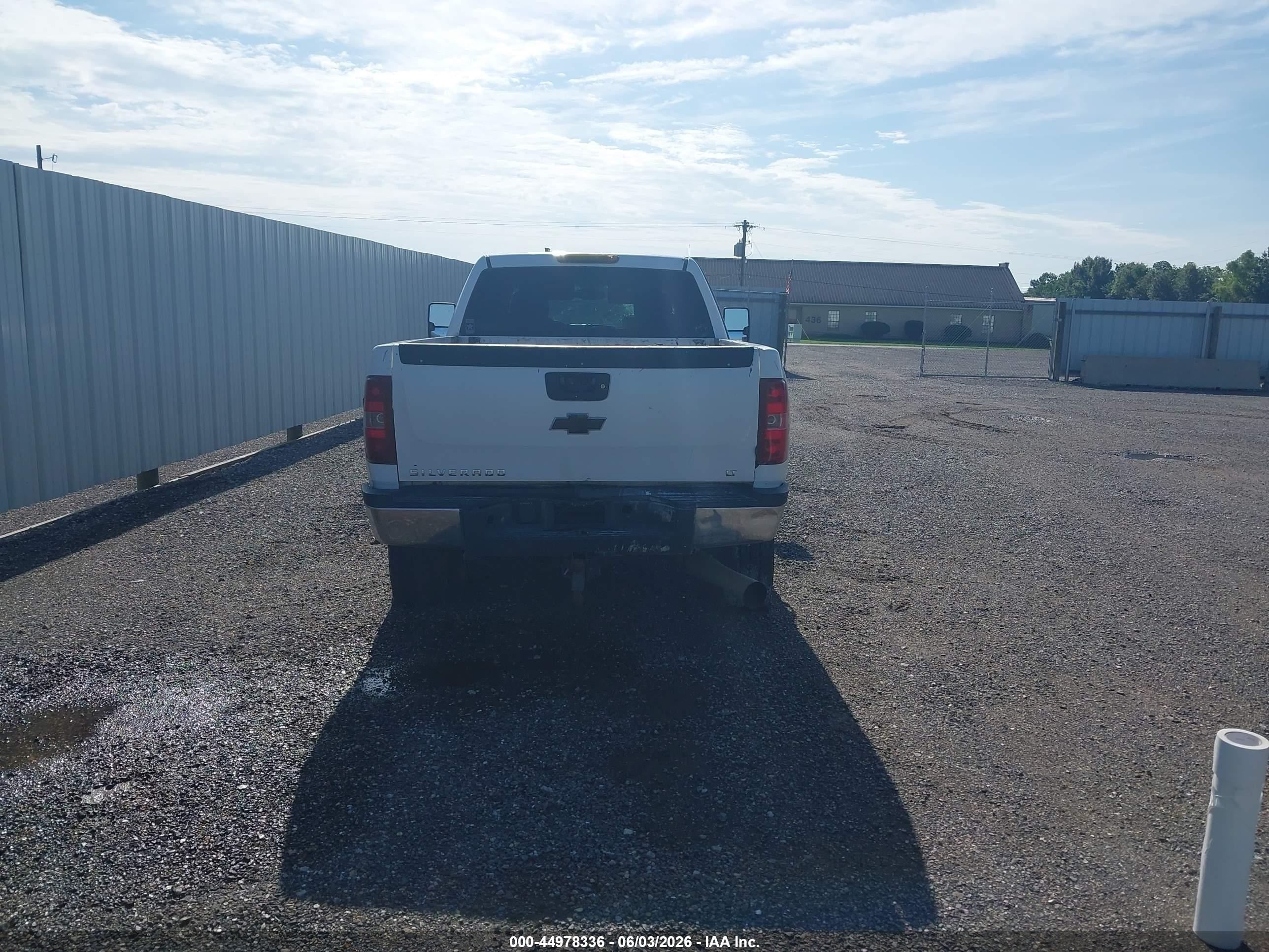 2007 Chevrolet Silverado 2500hd Lt2 White vin: 1GCHC23677F553757