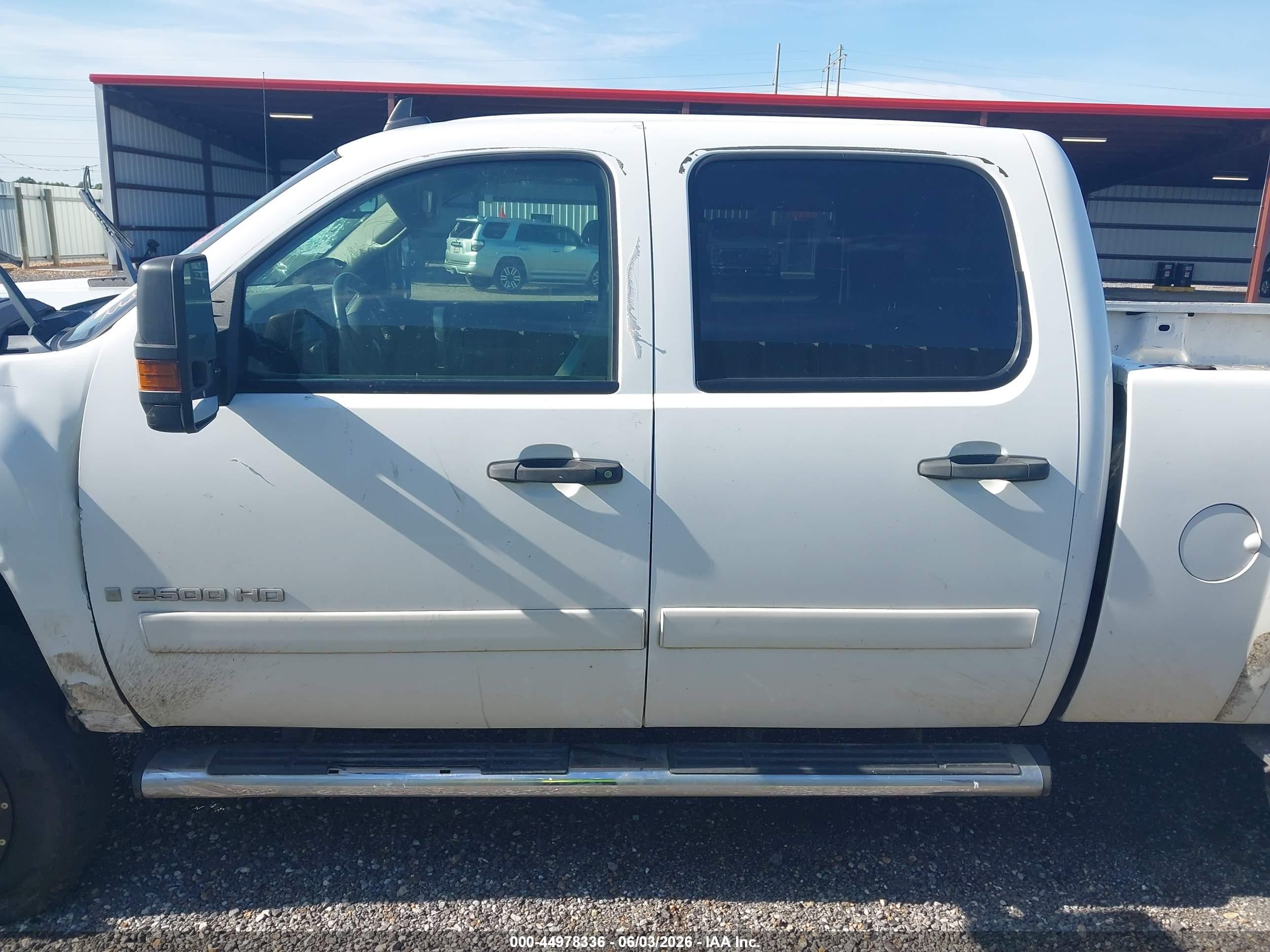 2007 Chevrolet Silverado 2500hd Lt2 White vin: 1GCHC23677F553757