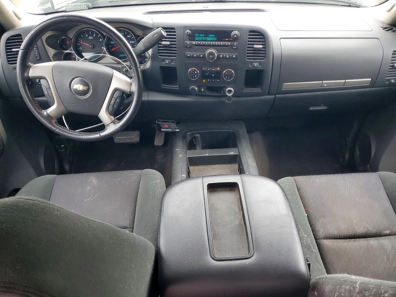 2008 Chevrolet Silverado C2500 Heavy Duty Белый vin: 1GCHC23688F162943