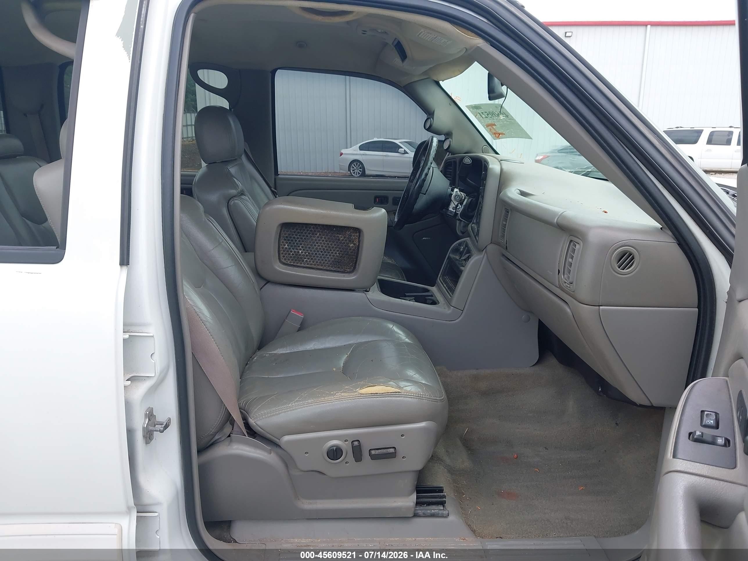 2007 Chevrolet Silverado 2500hd Classic Lt3 White vin: 1GCHC23D07F146135