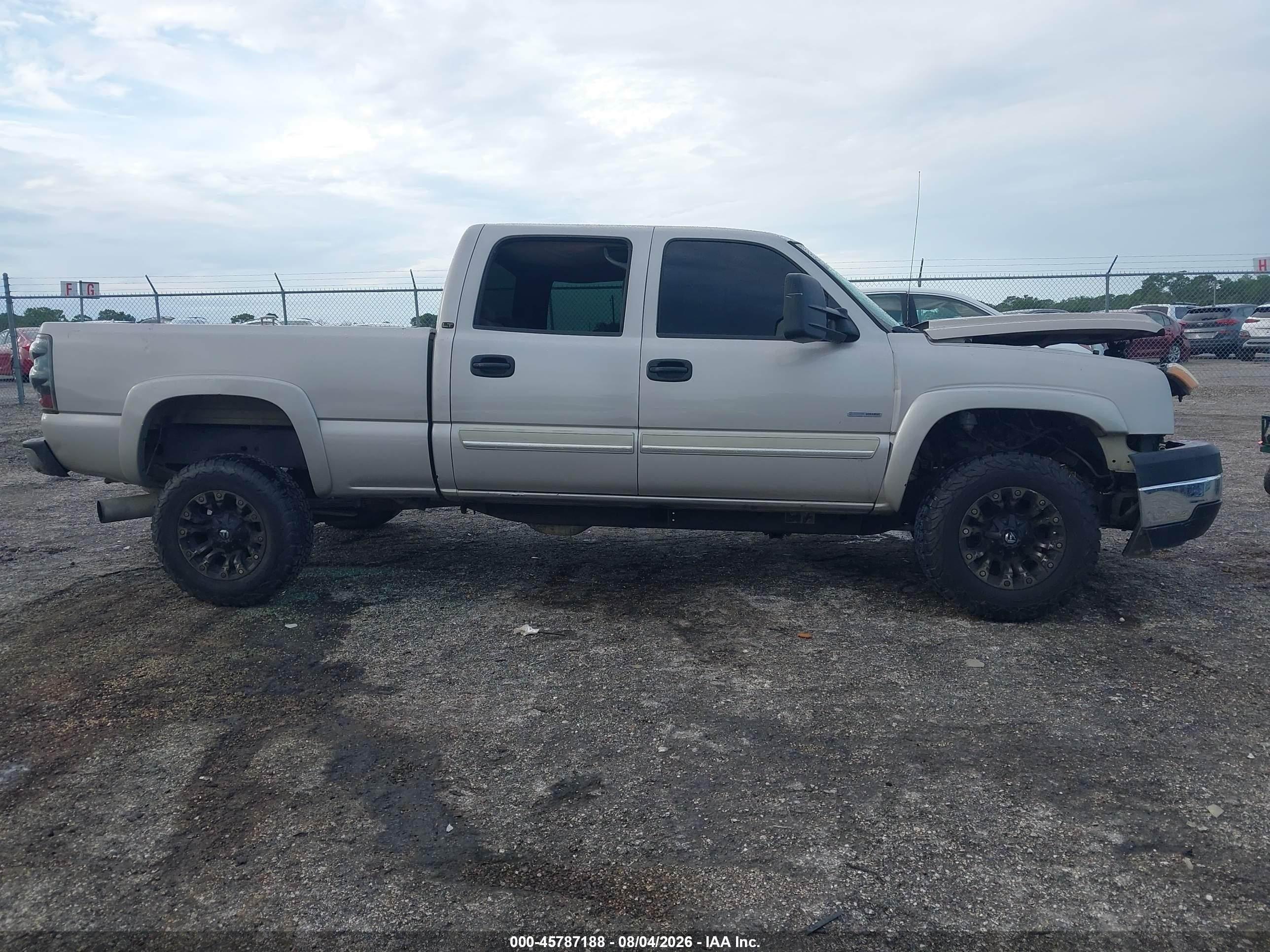 2006 Chevrolet Silverado 2500hd Lt1 Beige vin: 1GCHC23D66F150396